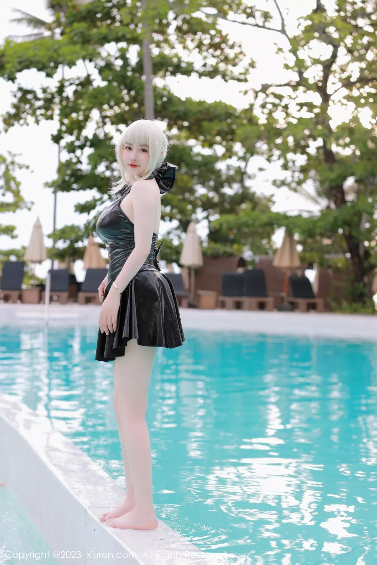 秀人集.com_[XiuRen秀人网]No.6984_模特养乐多DoDo性感黑色Cosplay装扮秀丰满身材惹火诱惑写真75P