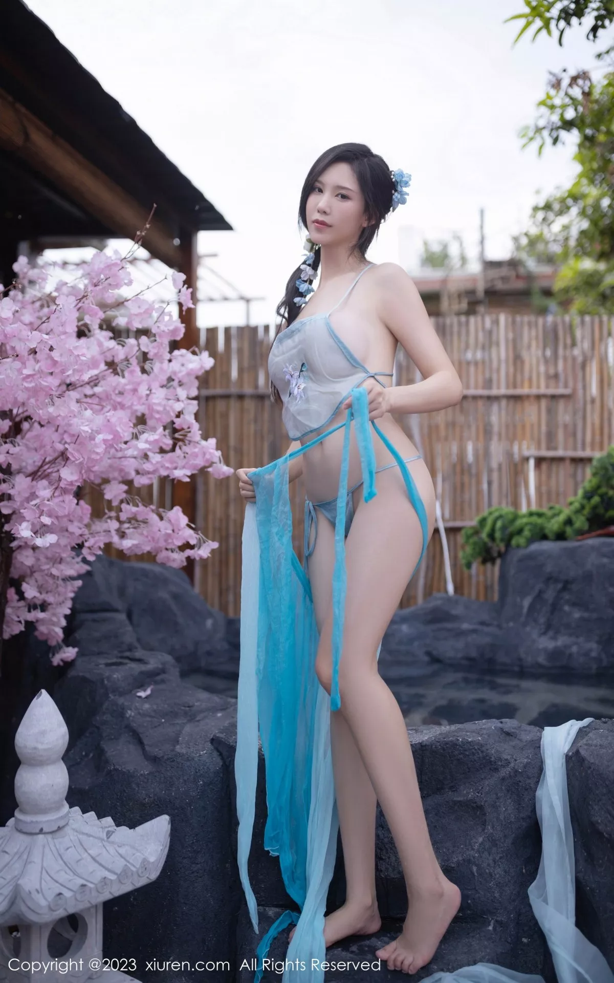 秀人集.com_[XiuRen秀人网]No.6991_模特利世户外温泉性感浅蓝色古装服饰秀曼妙身姿惹火诱惑写真74P