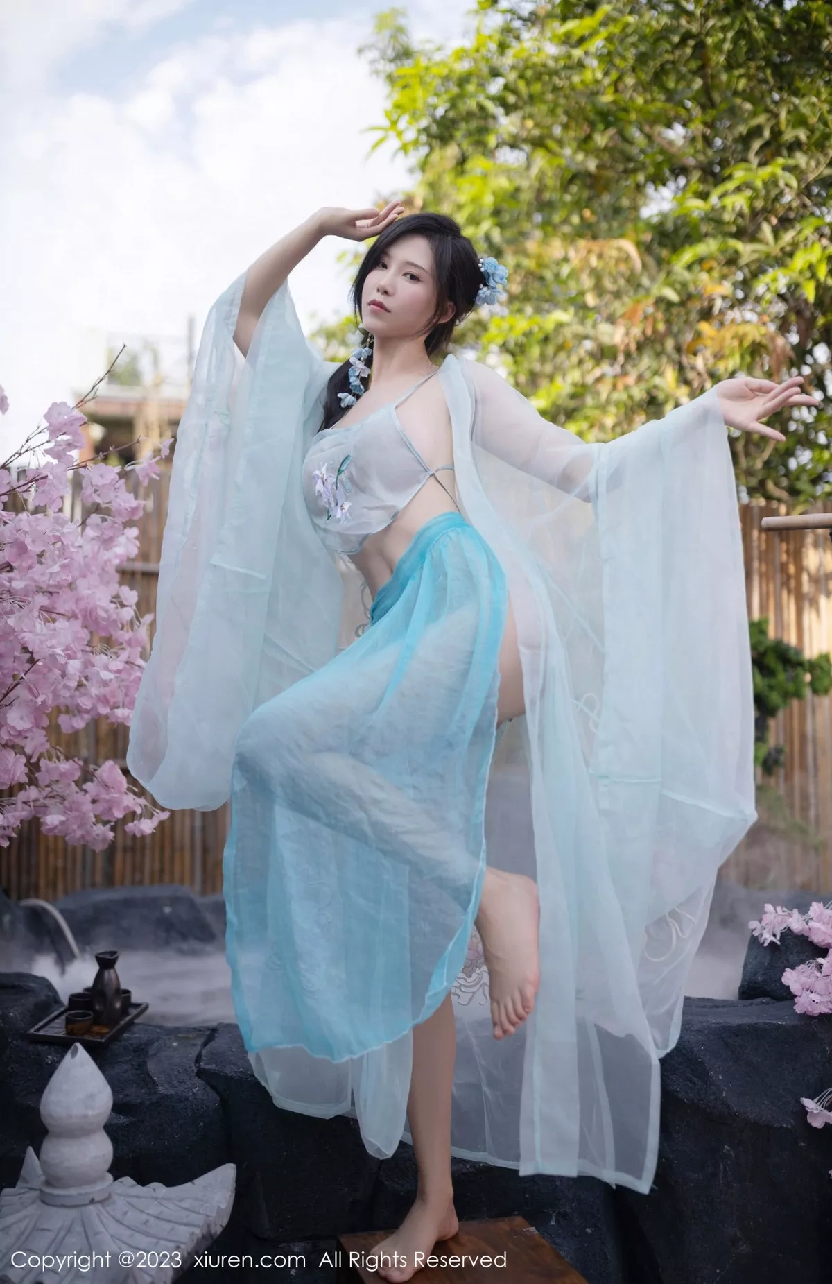 秀人集.com_[XiuRen秀人网]No.6991_模特利世户外温泉性感浅蓝色古装服饰秀曼妙身姿惹火诱惑写真74P