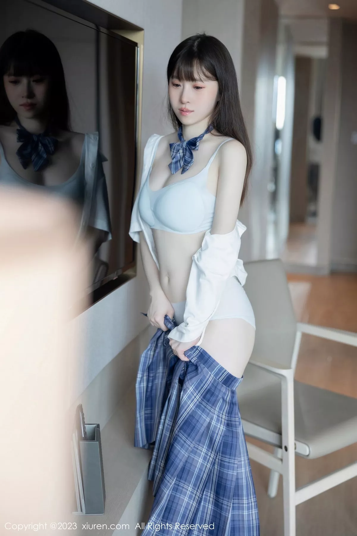 秀人集.com_[XiuRen秀人网]No.6993_模特林悠悠白色上衣配格子短裙露浅色内衣秀曼妙身姿诱惑写真103P