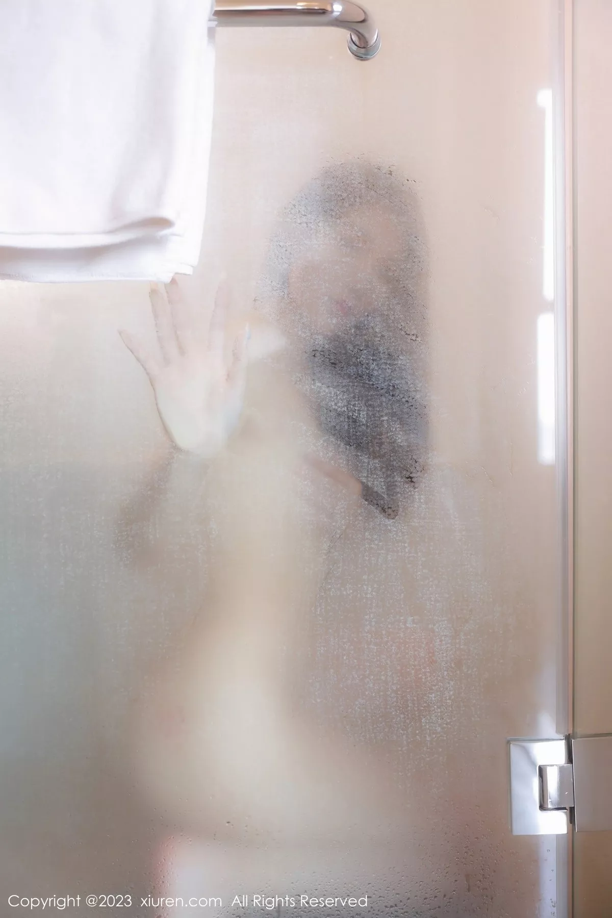 秀人集.com_[XiuRen秀人网]No.7001_模特汐汐baby性感深色收身衣配运动裤秀凹凸惹火身材诱惑写真98P