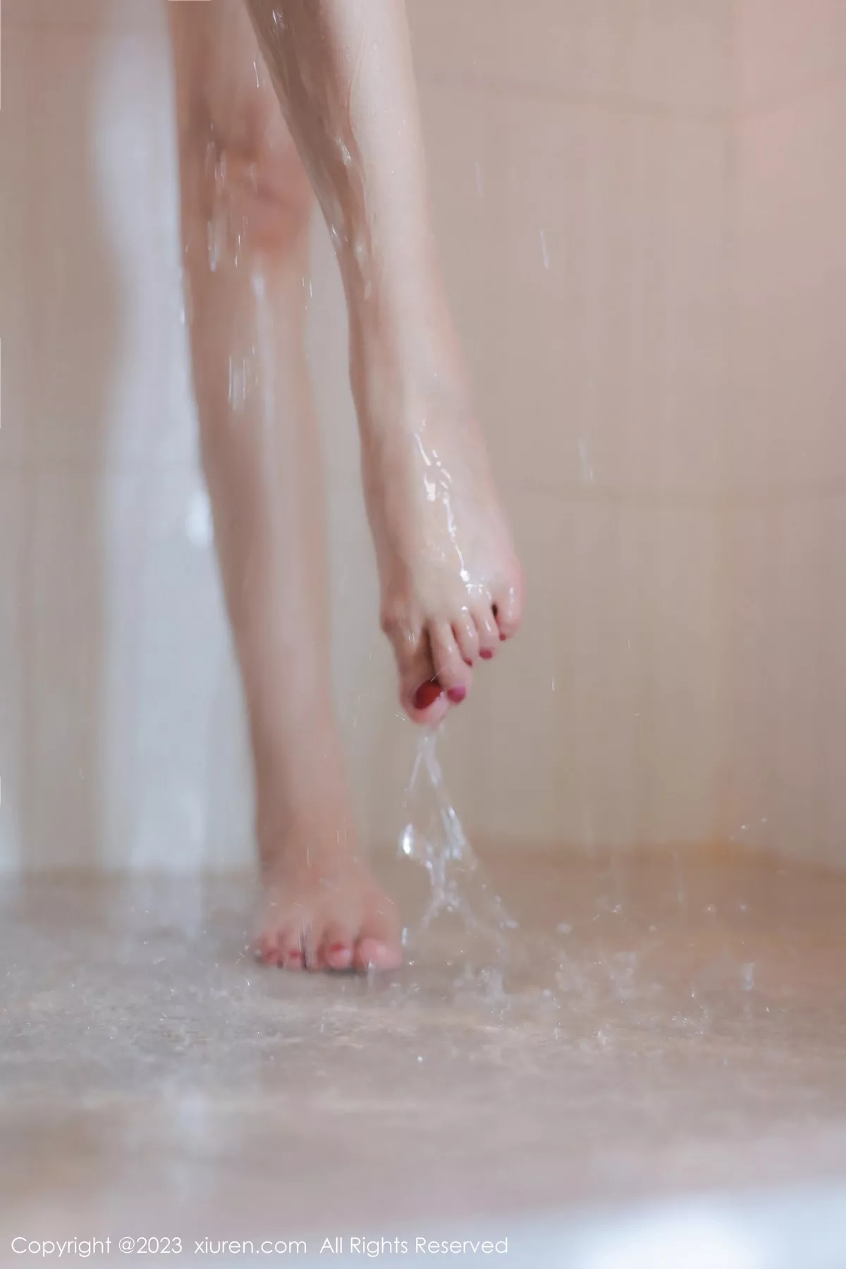 秀人集.com_[XiuRen秀人网]No.7001_模特汐汐baby性感深色收身衣配运动裤秀凹凸惹火身材诱惑写真98P