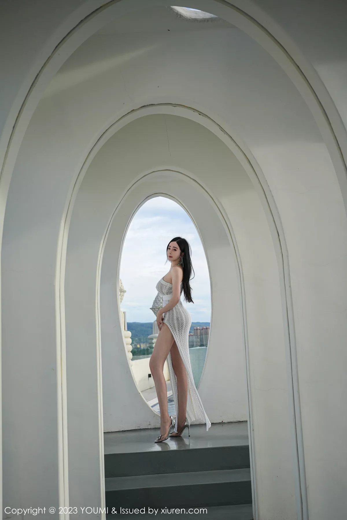 秀人集.com_[YouMi尤蜜荟]Vol.960_模特允爾泳池拍摄性感白色缕空连衣裙秀丰满身材惹火诱惑写真69P