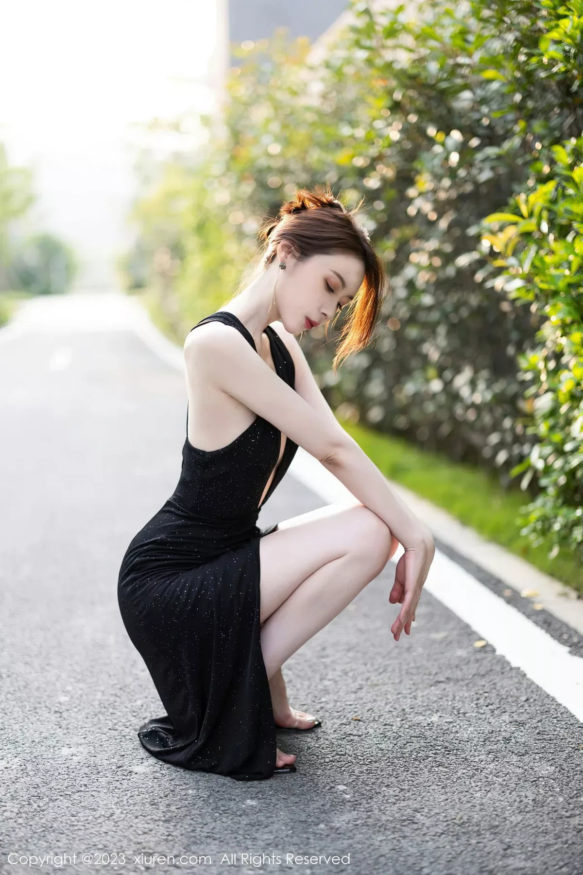 秀人集.com_[XiuRen秀人网]No.7031_模特梦心玥脱黑色长裙露性感白色比基尼服秀曼妙身姿诱惑写真85P