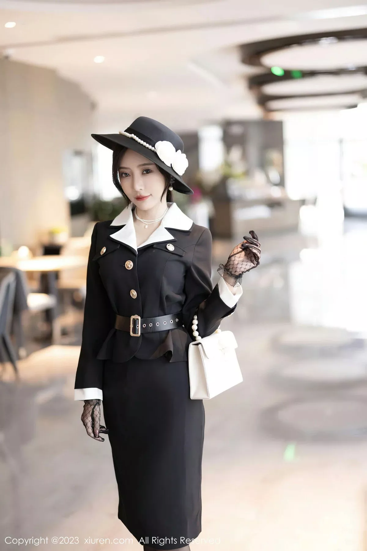 秀人集.com_[XiuRen秀人网]No.7048_女神王馨瑶yanni墨绿色轻透蕾丝内衣配黑丝秀完美身材诱惑写真81P