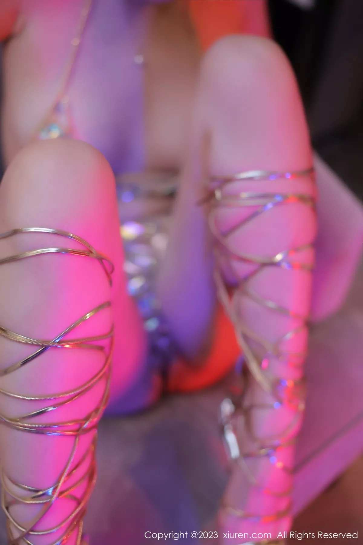 秀人集.com_[XiuRen秀人网]No.7058_模特大美妞儿性感链子比基尼服饰秀丰满身材油亮肌肤诱惑写真77P