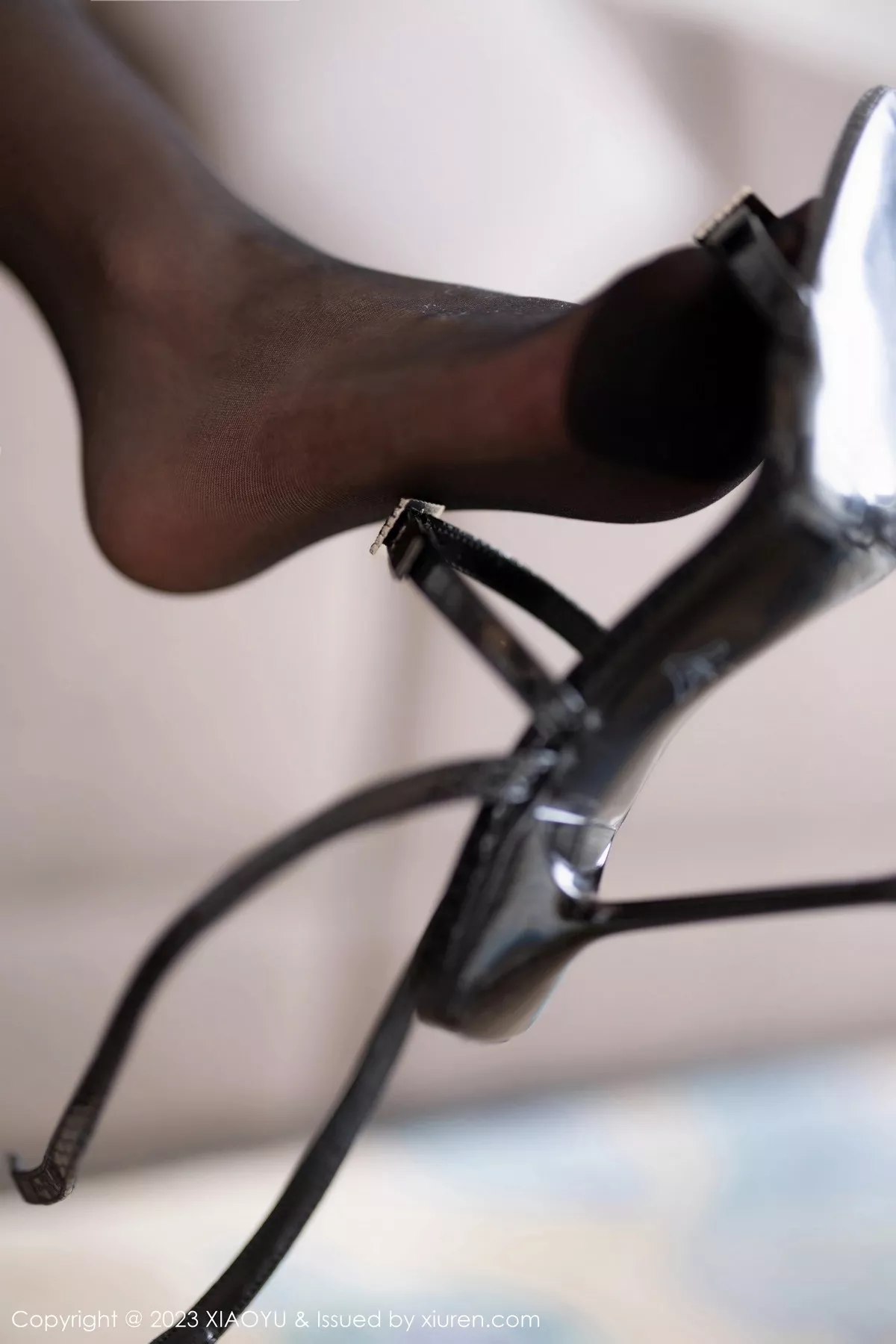 秀人集.com_[XiaoYu画语界]Vol.1068_模特林星阑脱蓝色连衣短裙露蕾丝情趣内衣秀曼妙身姿诱惑写真80P