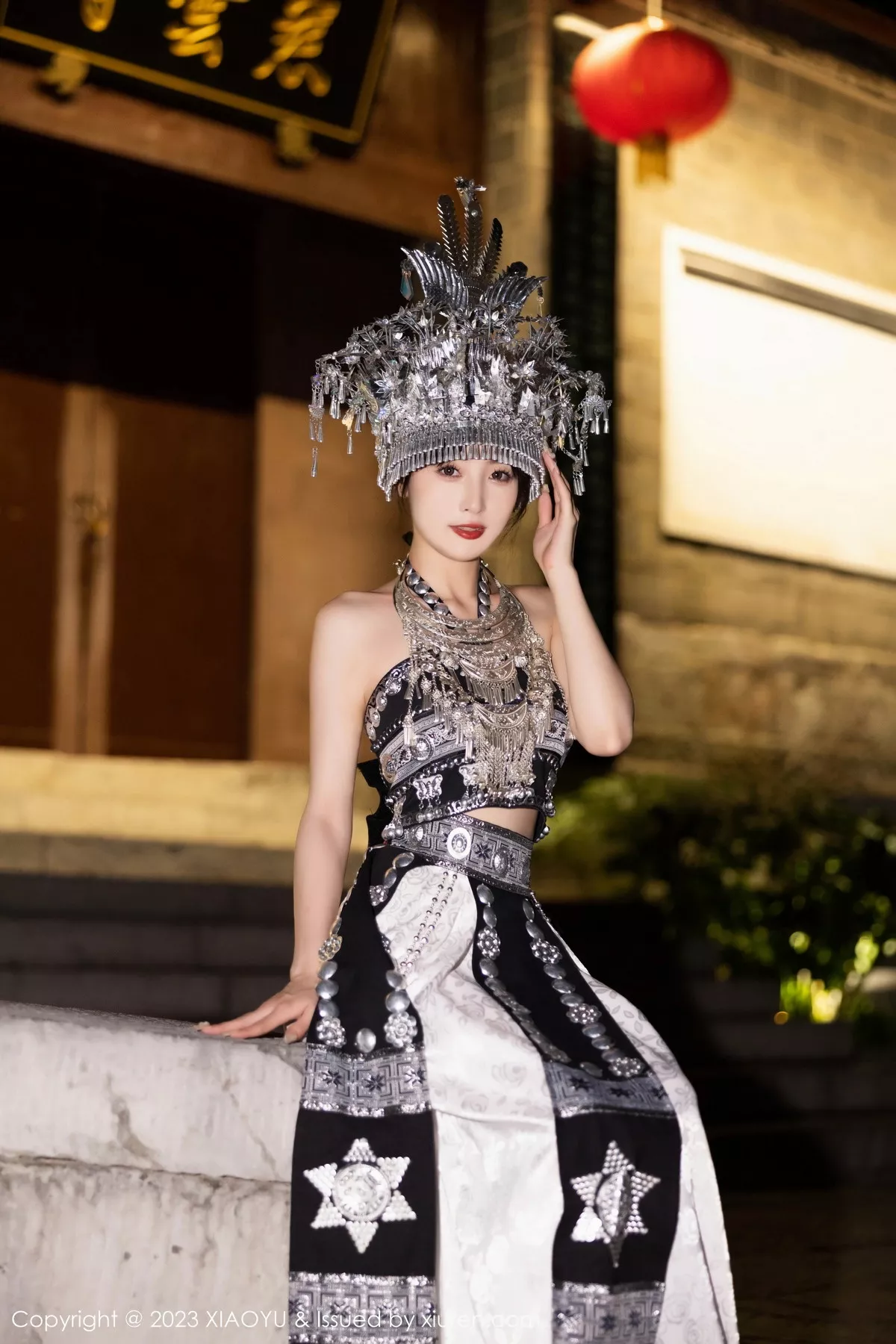 秀人集.com_[XiaoYu画语界]Vol.1071_模特林星阑性感浅色薄纱服饰+蓝杏色旗袍服秀曼妙身姿诱惑写真93P