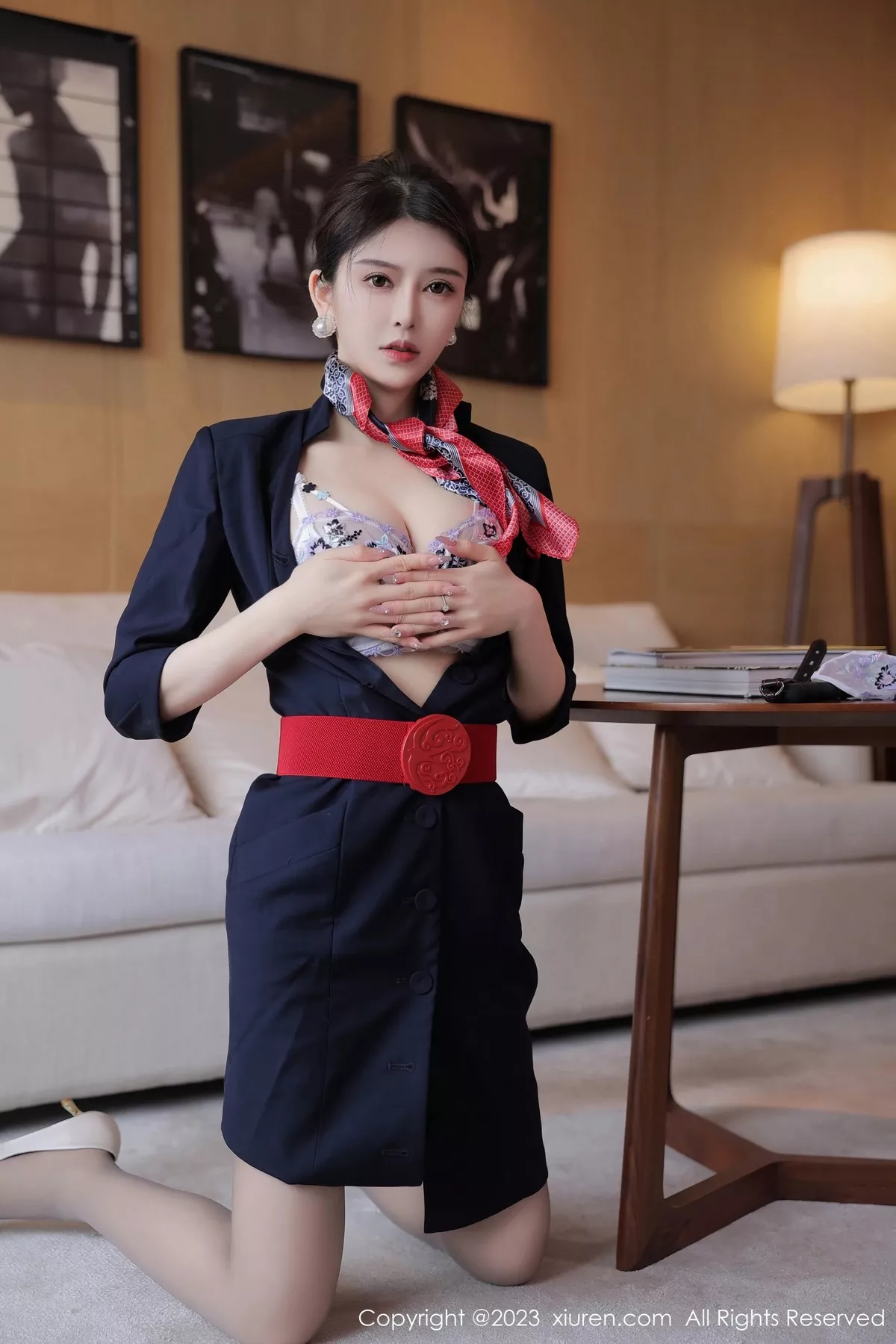 秀人集.com_[XiuRen秀人网]No.6966_模特玉兔miki脱深蓝空姐制服露性感浅色内衣秀完美身材诱惑写真90P