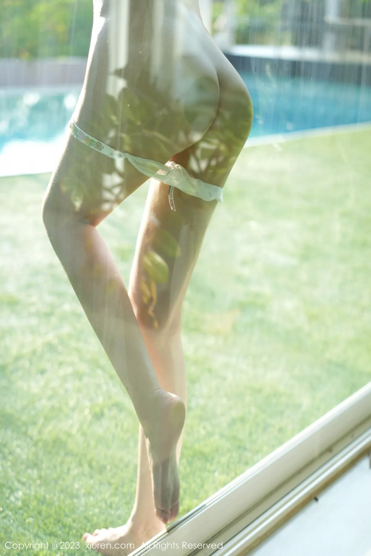 秀人集.com_[XiuRen秀人网]No.6970_女神朱可儿Flora性感金色吊带短裙半撩秀翘臀美腿惹火诱惑写真109P