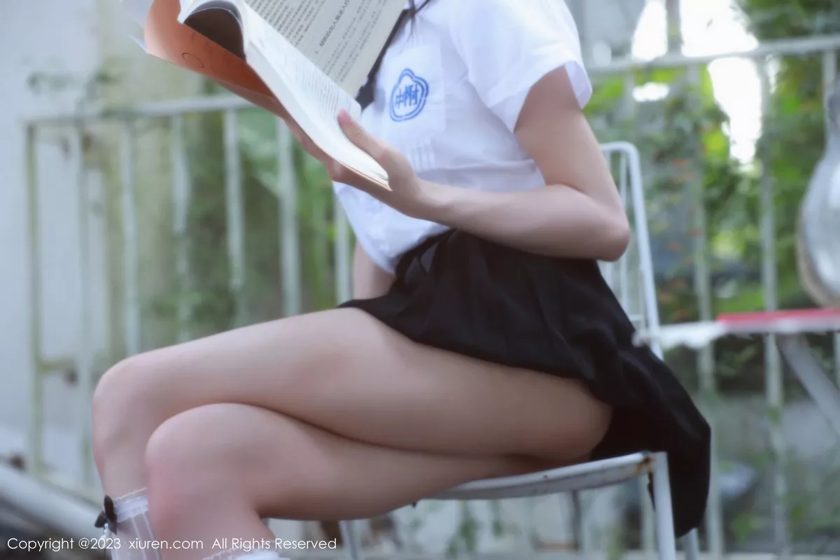 秀人集.com_[XiuRen秀人网]No.6969_模特糖豆sisi白色上衣配黑短裙露性感淡色轻透内衣迷人诱惑写真61P