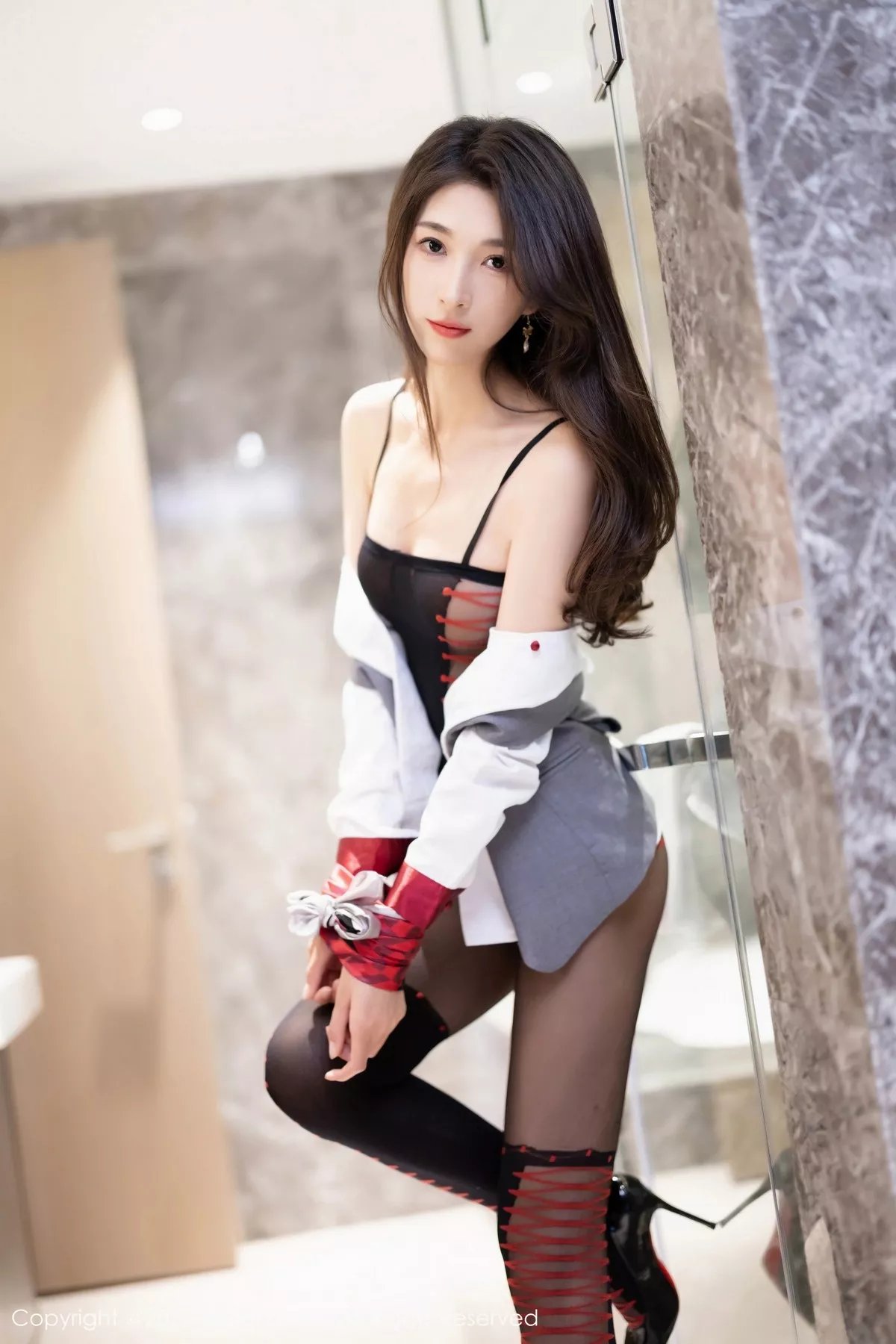 秀人集.com_[XiuRen秀人网]No.6967_模特林乐一性感灰色制服露黑色轻透连体衣秀曼妙身姿诱惑写真87P