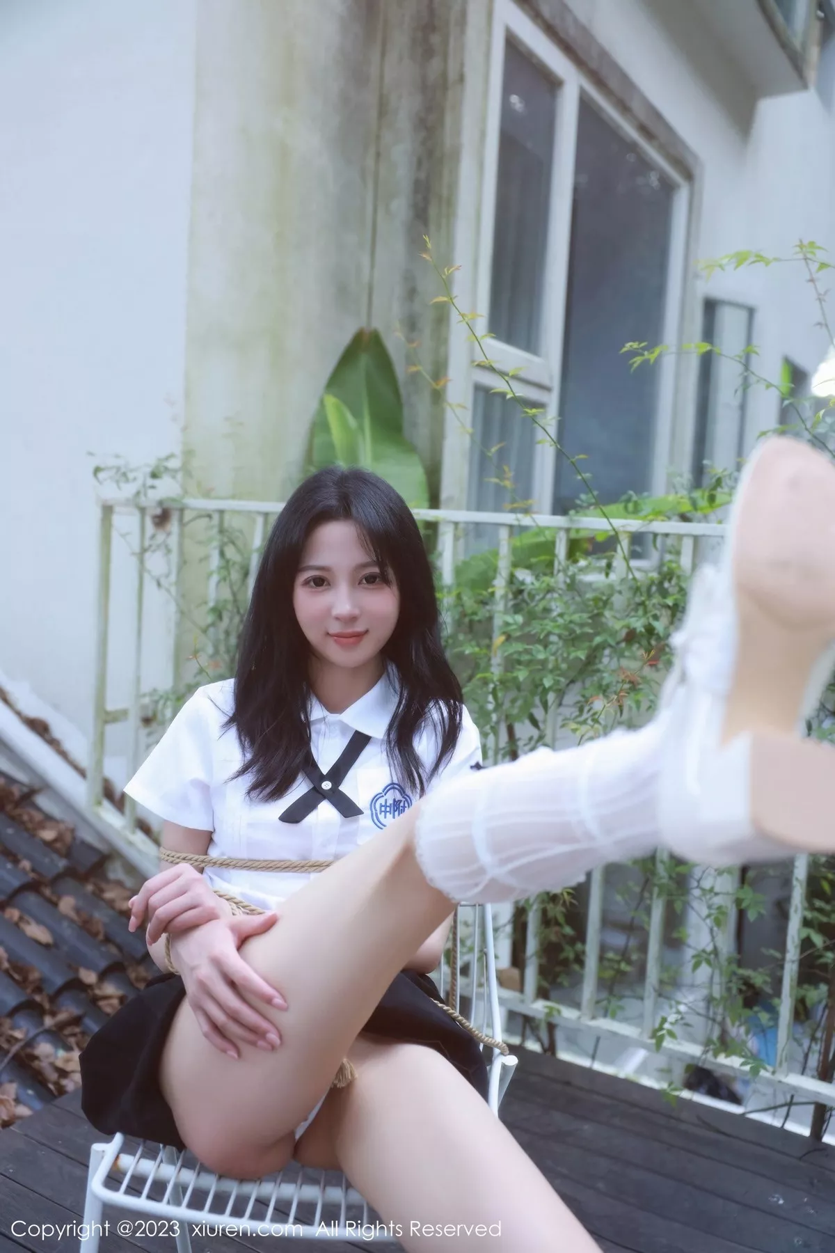 秀人集.com_[XiuRen秀人网]No.6969_模特糖豆sisi白色上衣配黑短裙露性感淡色轻透内衣迷人诱惑写真61P