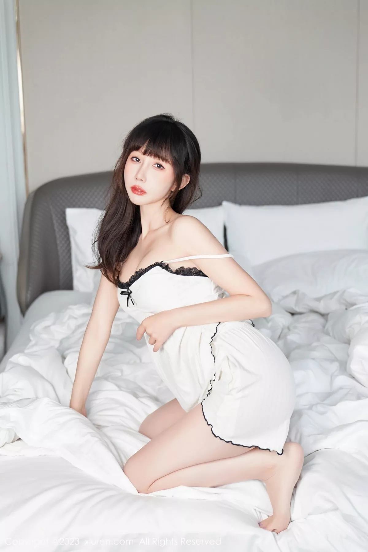 秀人集.com_[XiuRen秀人网]No.6975_模特波巧酱女友早餐主题性感白色吊带睡裙秀完美身材诱惑写真106P