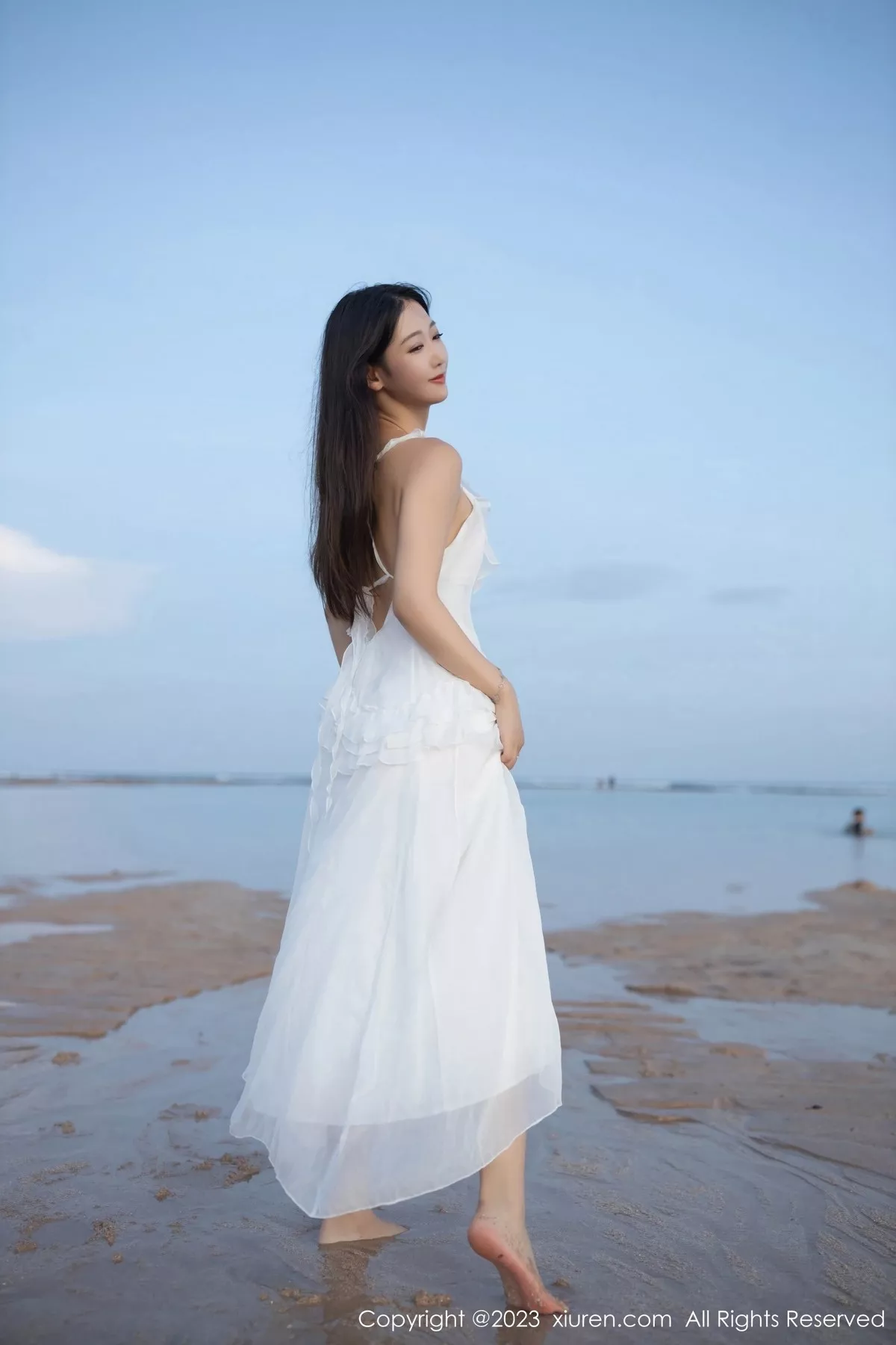 秀人集.com_[XiuRen秀人网]No.6976_模特唐安琪白色连衣长裙+性感白色吊带睡裙秀曼妙身姿诱惑写真80P