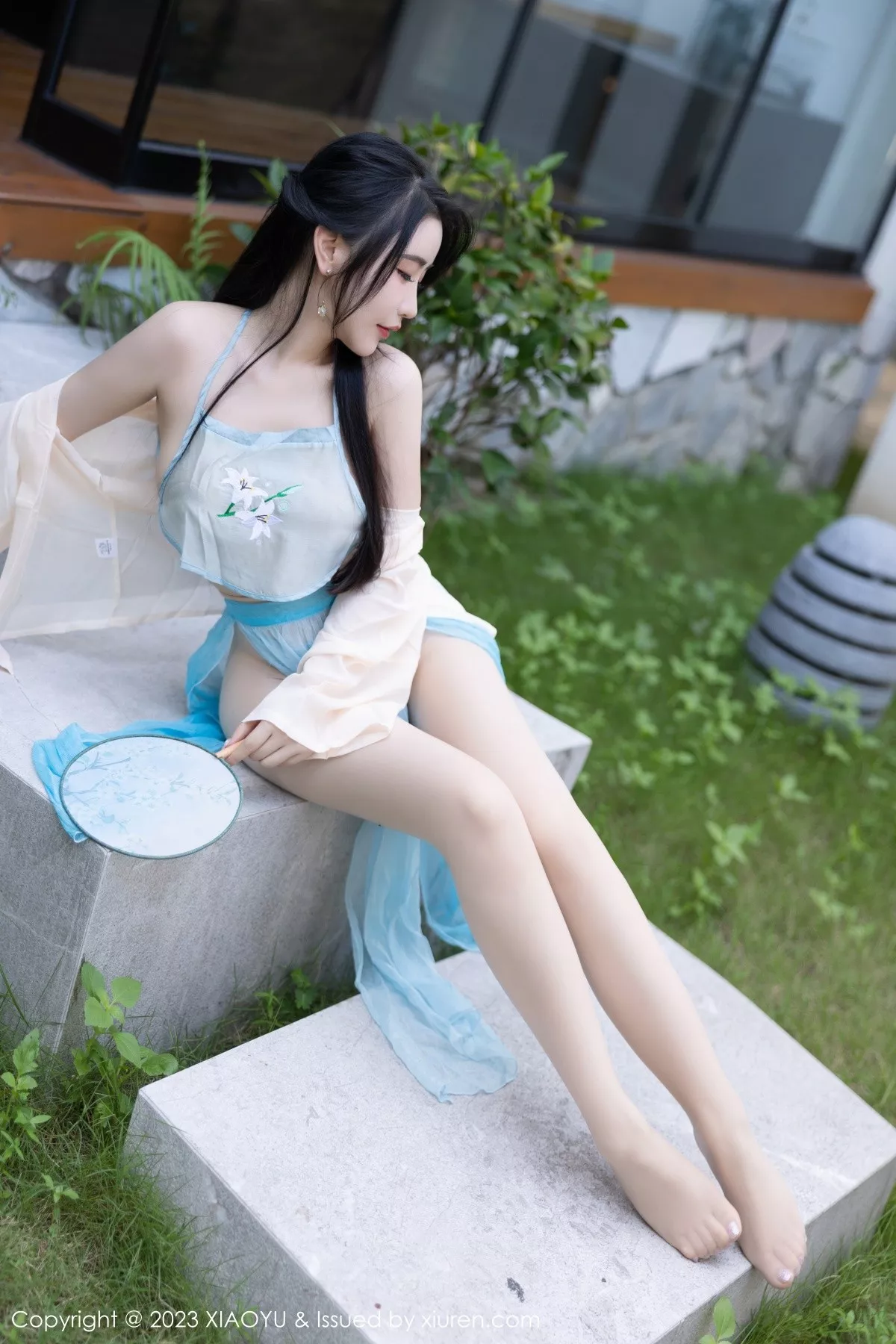 秀人集.com_[XiaoYu画语界]Vol.1057_女神Cherry樱桃酱淡蓝古装服饰配超薄肉丝秀惹火身材诱惑写真81P