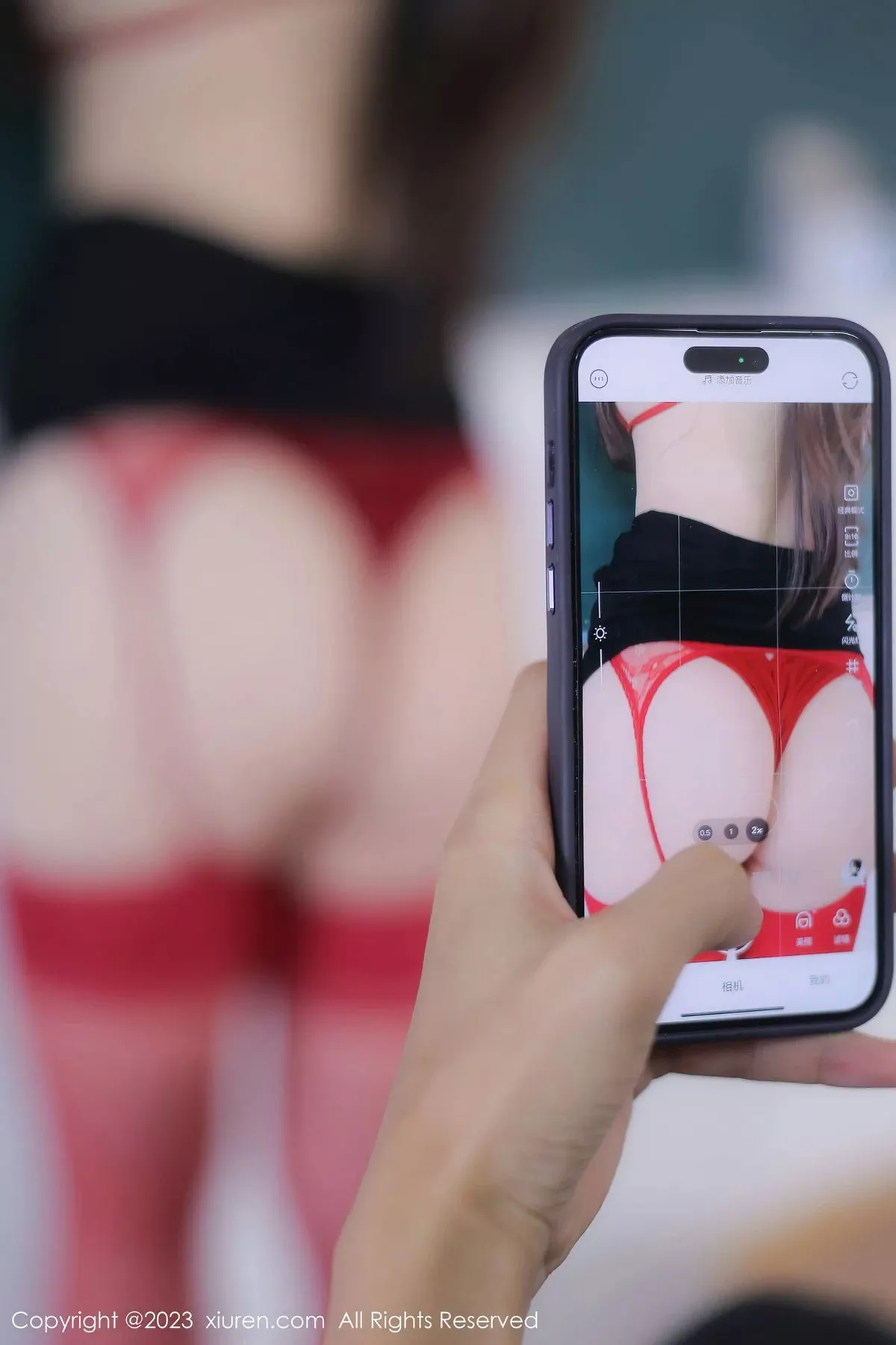 秀人集.com_[XiuRen秀人网]No.6980_模特诗诗kiki教师角色脱性感白T露红色内衣配红丝吊袜诱惑写真93P