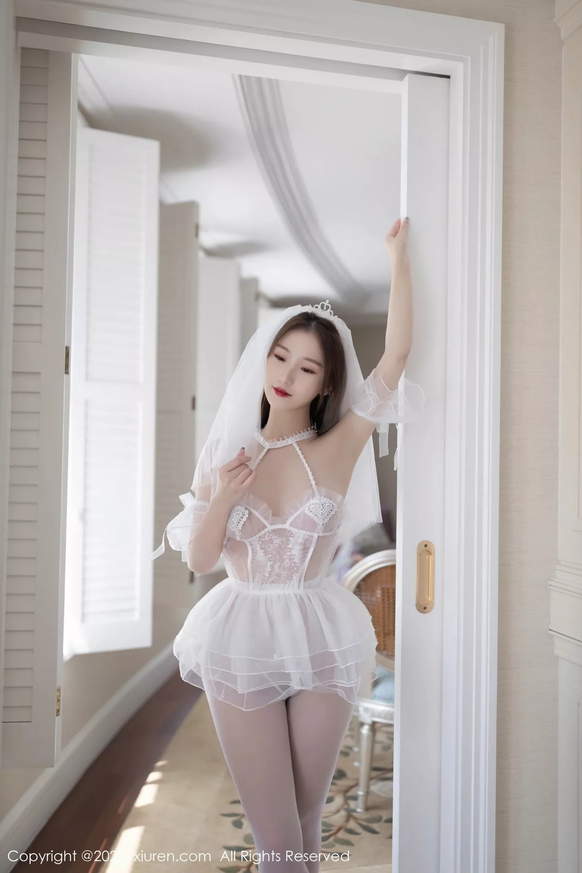 秀人集.com_[XiuRen秀人网]No.7104_模特杏子Yada白色蕾丝薄透婚纱配无内白丝秀惹火身材诱惑写真85P