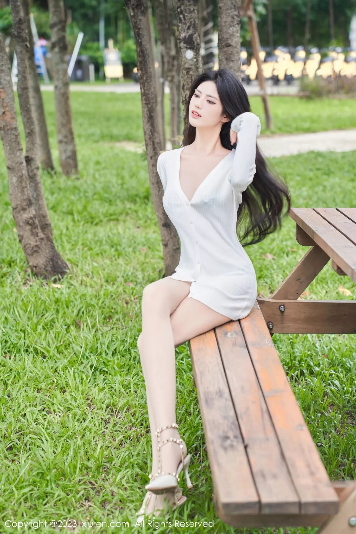 秀人集.com_[XiuRen秀人网]No.7162_模特浅浅Danny户外性感白色衬衫半脱秀丰腴曼妙身姿诱惑写真90P