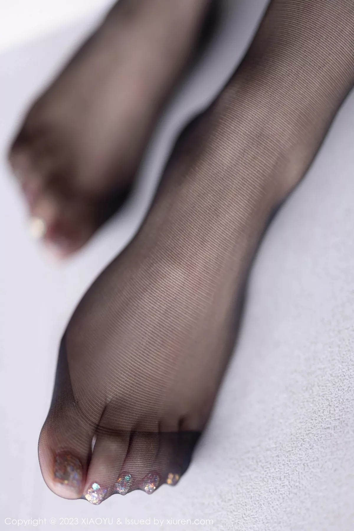 秀人集.com_[XiaoYu画语界]Vol.1081_模特小蛮妖Yummy白色图案连衣裙露黑色薄纱情趣内衣诱惑写真82P