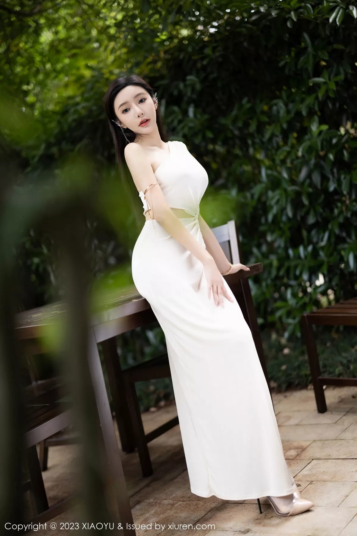 秀人集.com_[XiaoYu画语界]Vol.1082_女神王馨瑶yanni白色连衣裙露黑色情趣内衣秀惹火身材诱惑写真86P