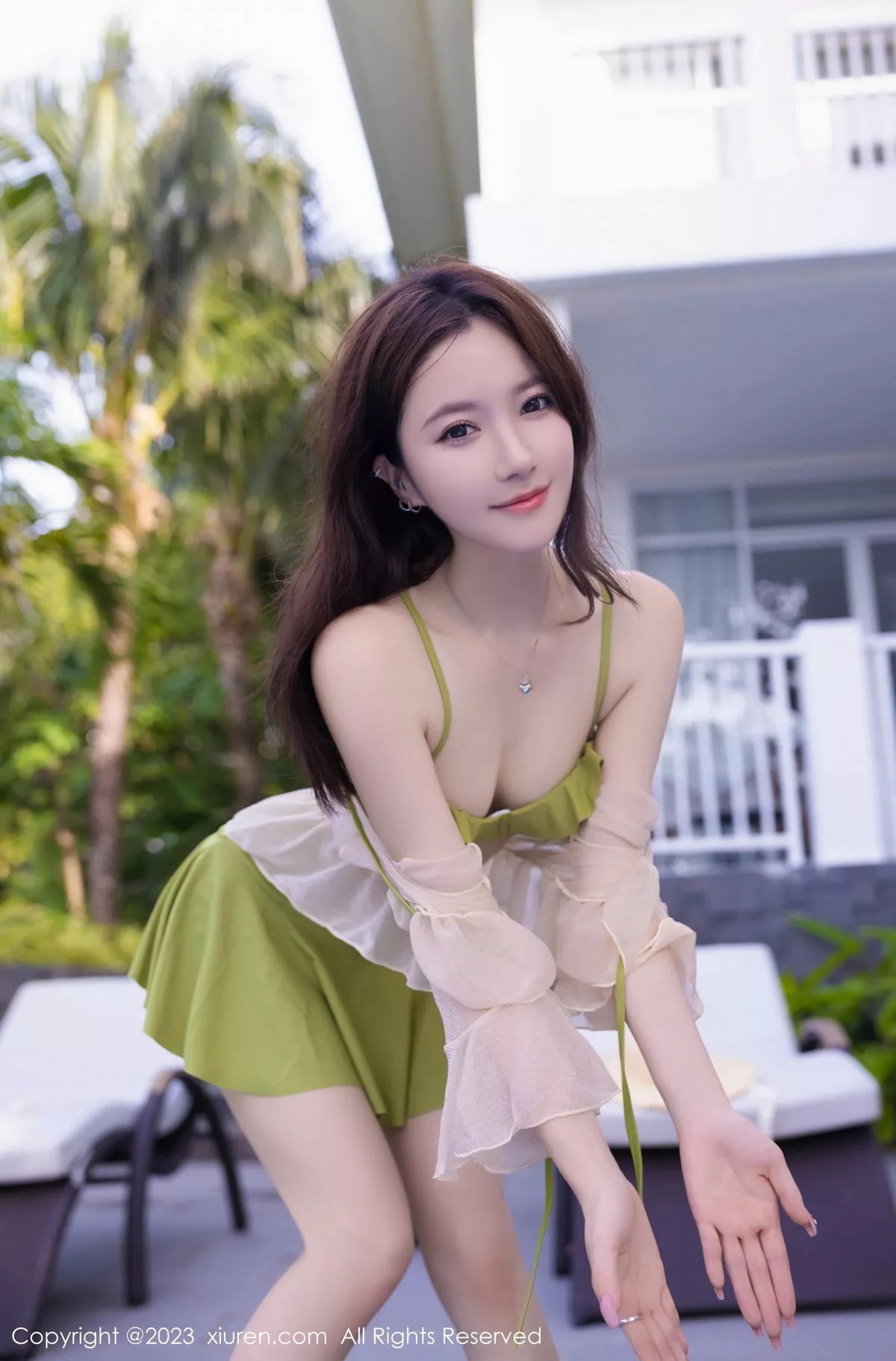 秀人集.com_[XiuRen秀人网]No.7189_模特鱼子酱Fish泳池场景性感果绿色比基尼秀曼妙身姿诱惑写真80P