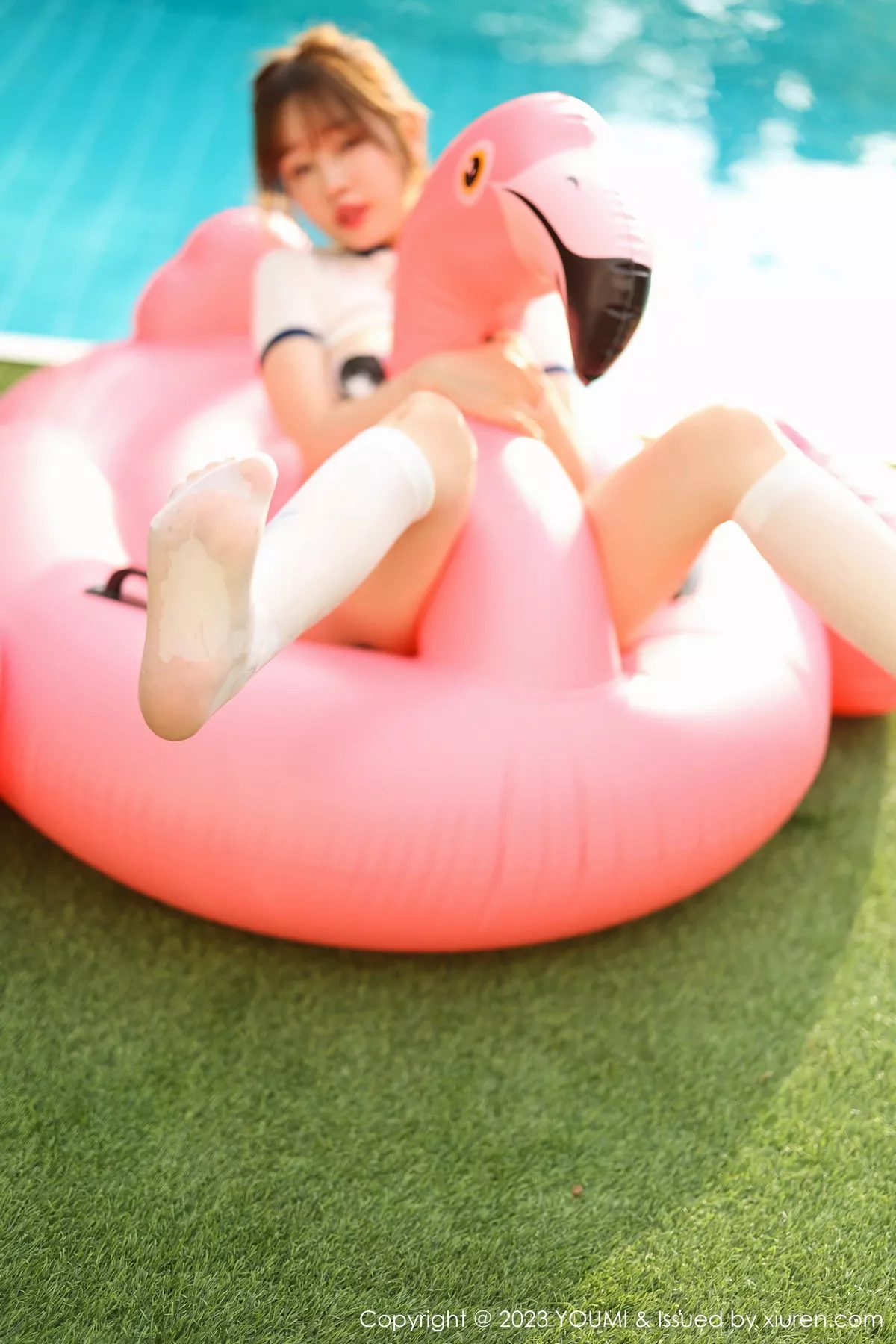 秀人集.com_[YouMi尤蜜荟]Vol.973_女神王雨纯性感白上衣配蓝色短裤半脱秀丰满身材惹火诱惑写真88P