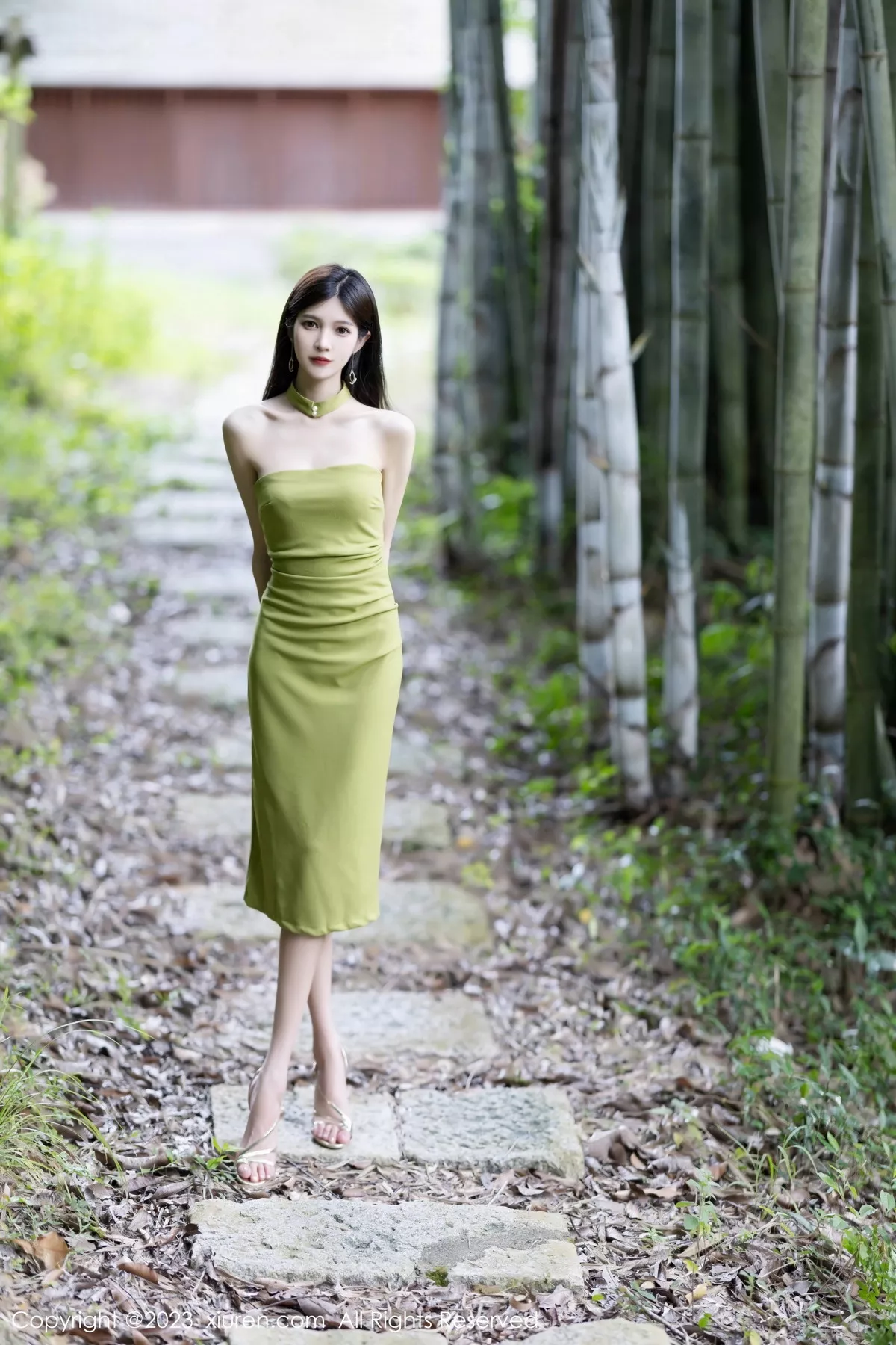 秀人集.com_[XiuRen秀人网]No.7241_模特程程程性感果绿连衣长裙+链式情趣内衣秀完美身材诱惑写真83P