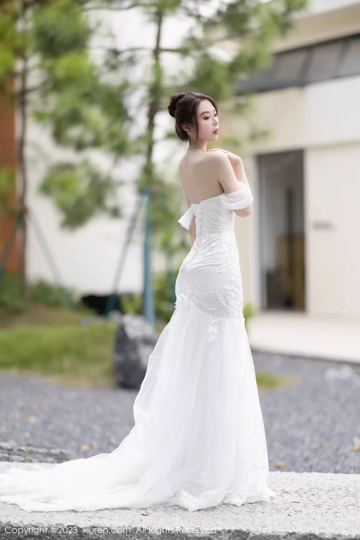 秀人集.com_[XiuRen秀人网]No.7310_模特梦心玥安吉旅拍性感白色婚纱服饰半脱秀曼妙身姿诱惑写真83P