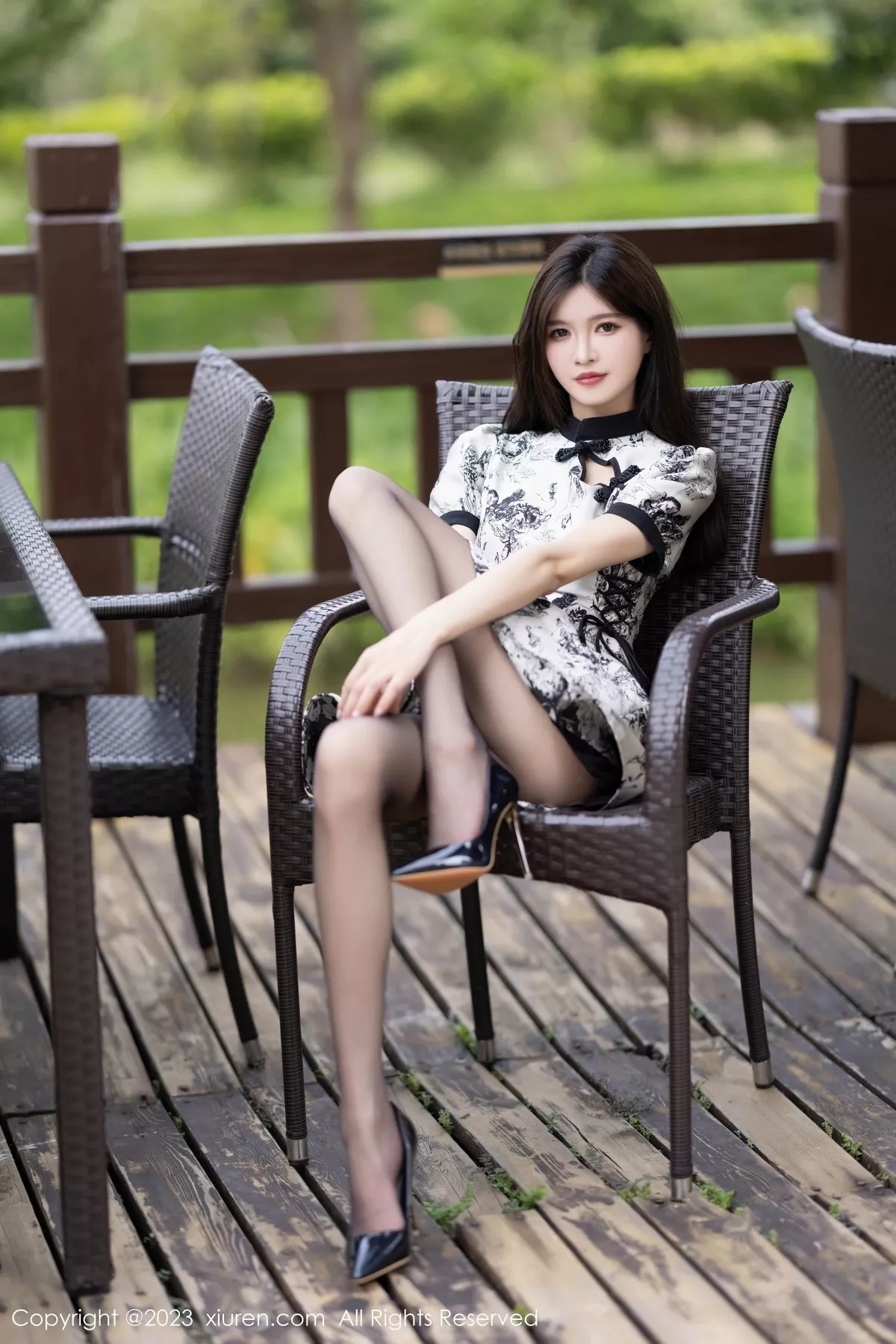 秀人集.com_[XiuRen秀人网]No.7320_模特程程程性感白色连衣裙露白色蕾丝内衣配超薄黑丝诱惑写真83P