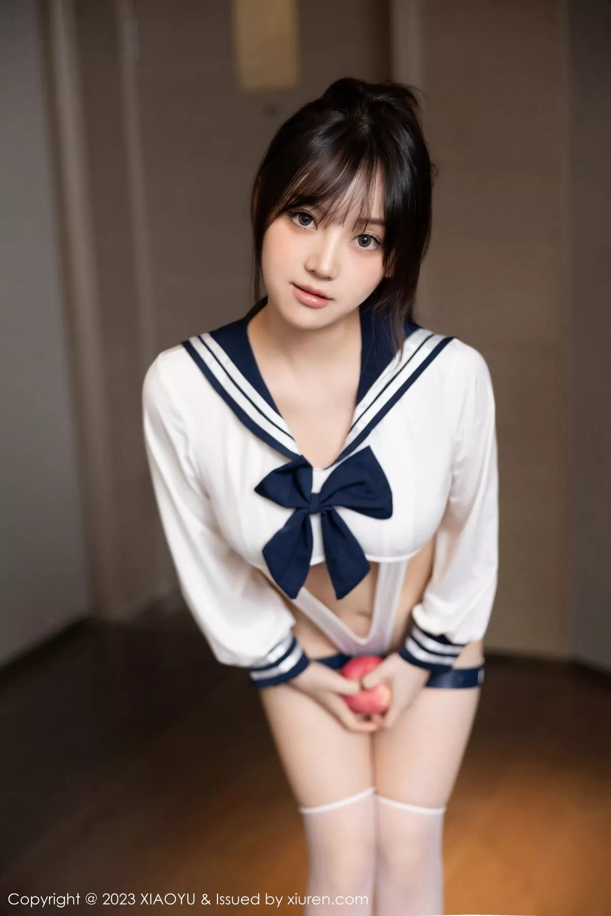秀人集.com_[XiaoYu画语界]Vol.1105_模特豆瓣酱性感白色高开叉情趣服配白丝袜秀丰满身材诱惑写真81P