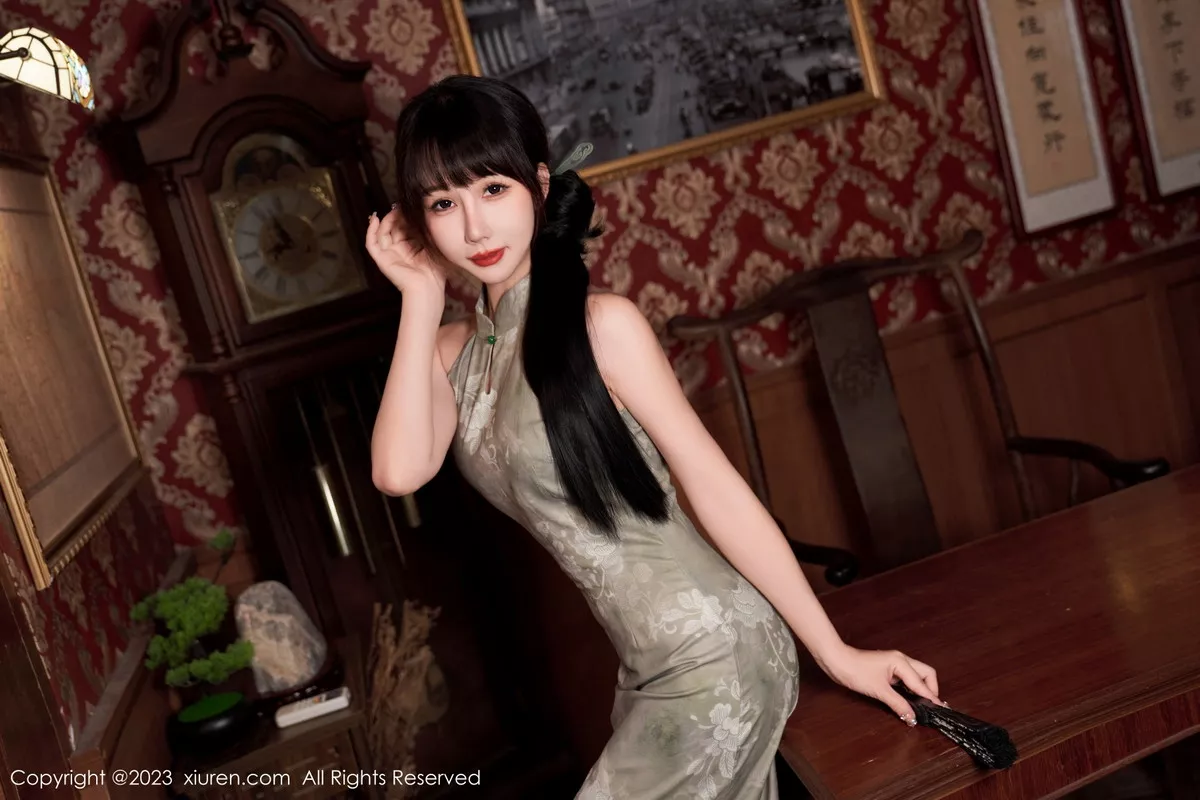 秀人集.com_[XiuRen秀人网]No.7337_模特波巧酱性感长旗袍配超薄肉丝秀凹凸曼妙身姿撩人诱惑写真90P