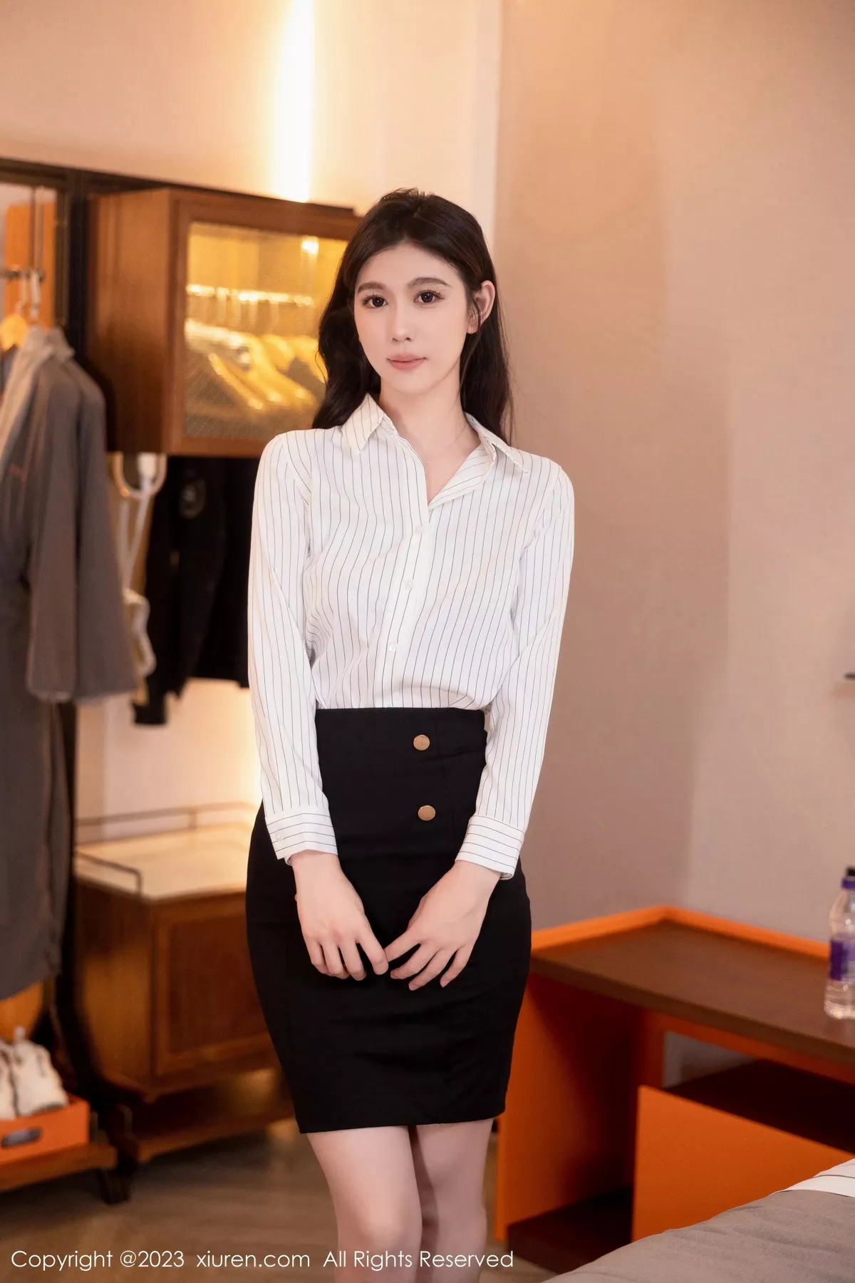 秀人集.com_[XiuRen秀人网]No.7335_模特李雅柔性感白T配黑短裙露黑色轻透内衣秀高挑身材诱惑写真60P