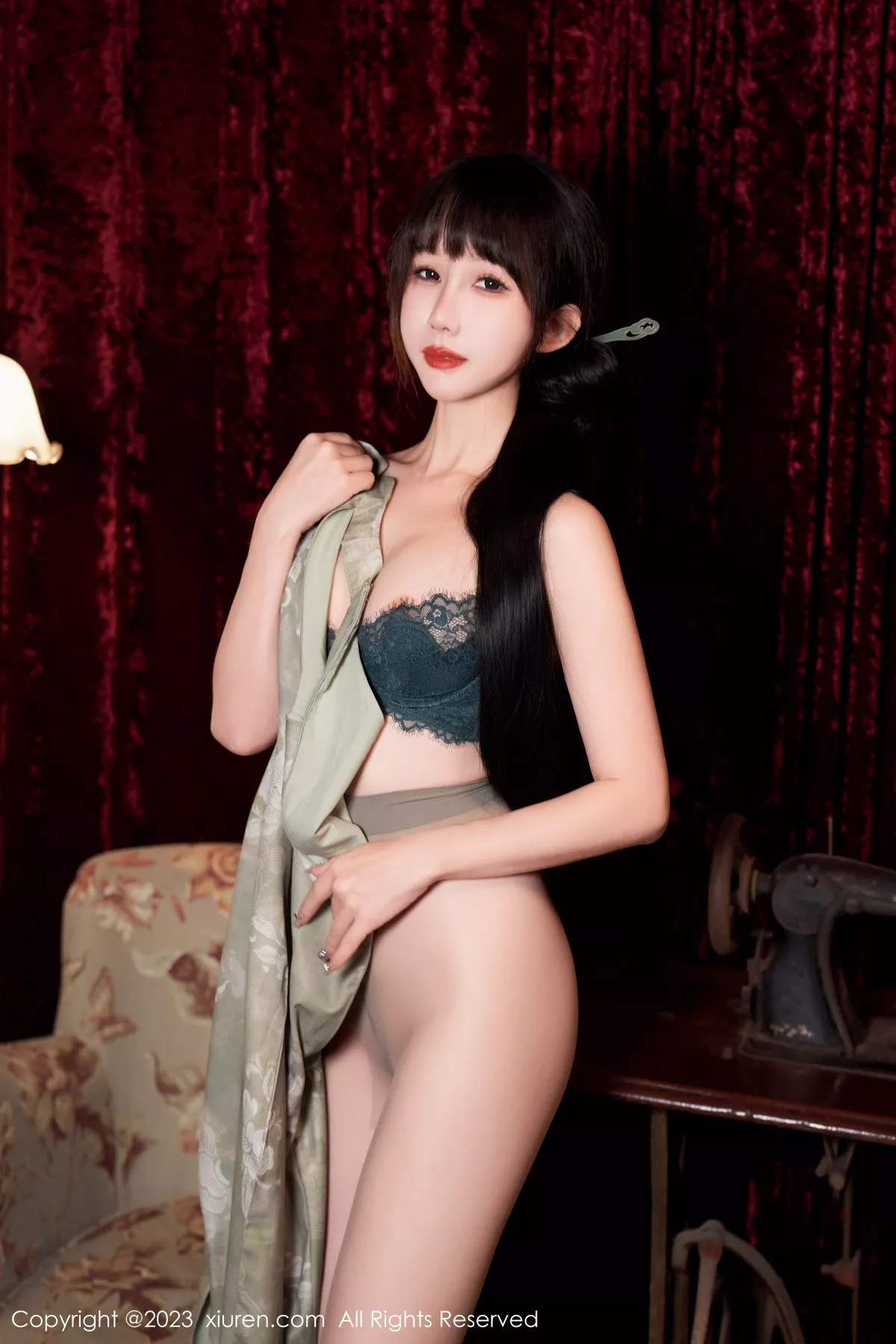 秀人集.com_[XiuRen秀人网]No.7337_模特波巧酱性感长旗袍配超薄肉丝秀凹凸曼妙身姿撩人诱惑写真90P