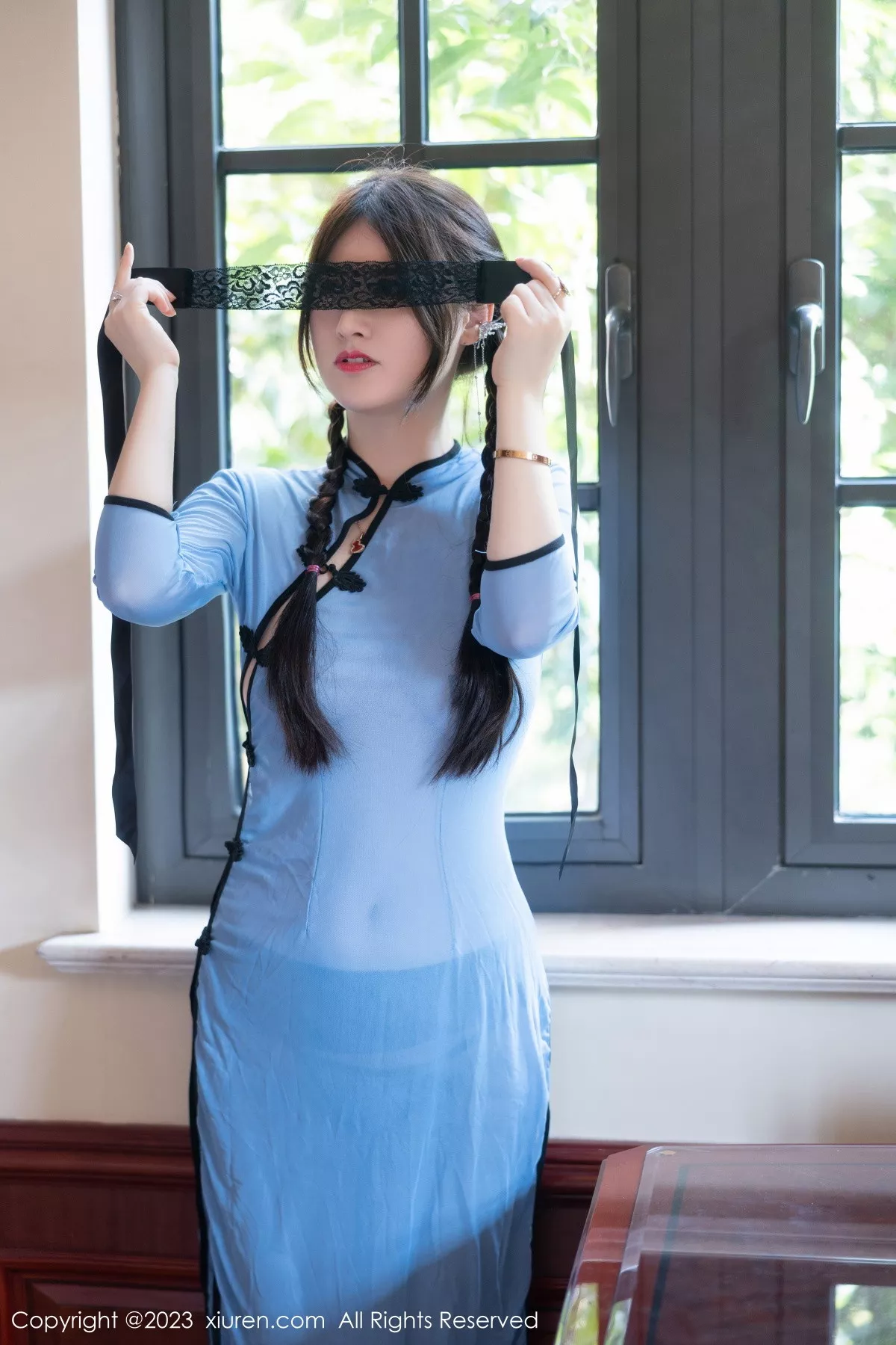 秀人集.com_[XiuRen秀人网]No.7357_模特诗诗kiki私房浴室性感蓝色轻透旗袍露豪乳遮点惹火诱惑写真84P