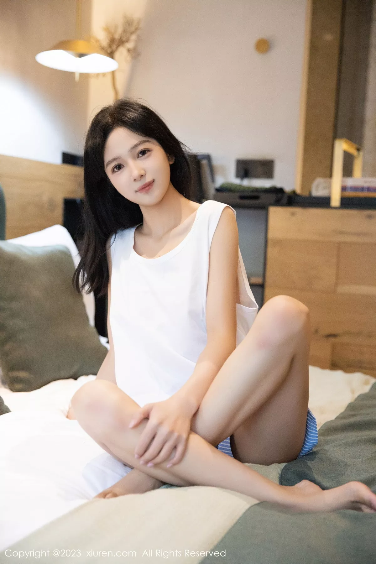 秀人集.com_[XiuRen秀人网]No.7375_模特糖豆sisi私房性感白色上衣配超短牛仔裤秀曼妙身姿诱惑写真69P