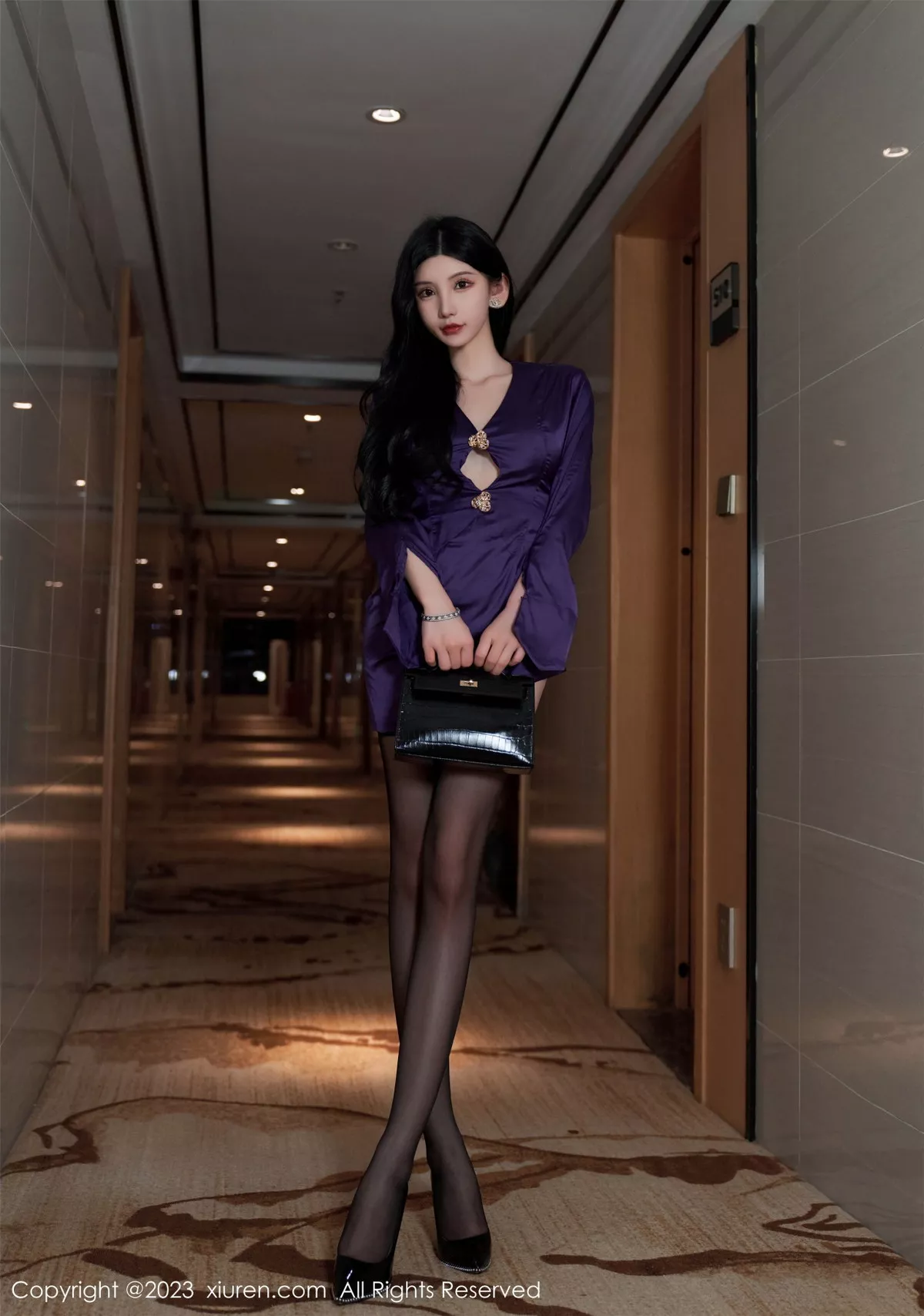 秀人集.com_[XiuRen秀人网]No.7398_女神周于希Sally紫色上衣露性感黑色情趣服秀惹火身材诱惑写真92P