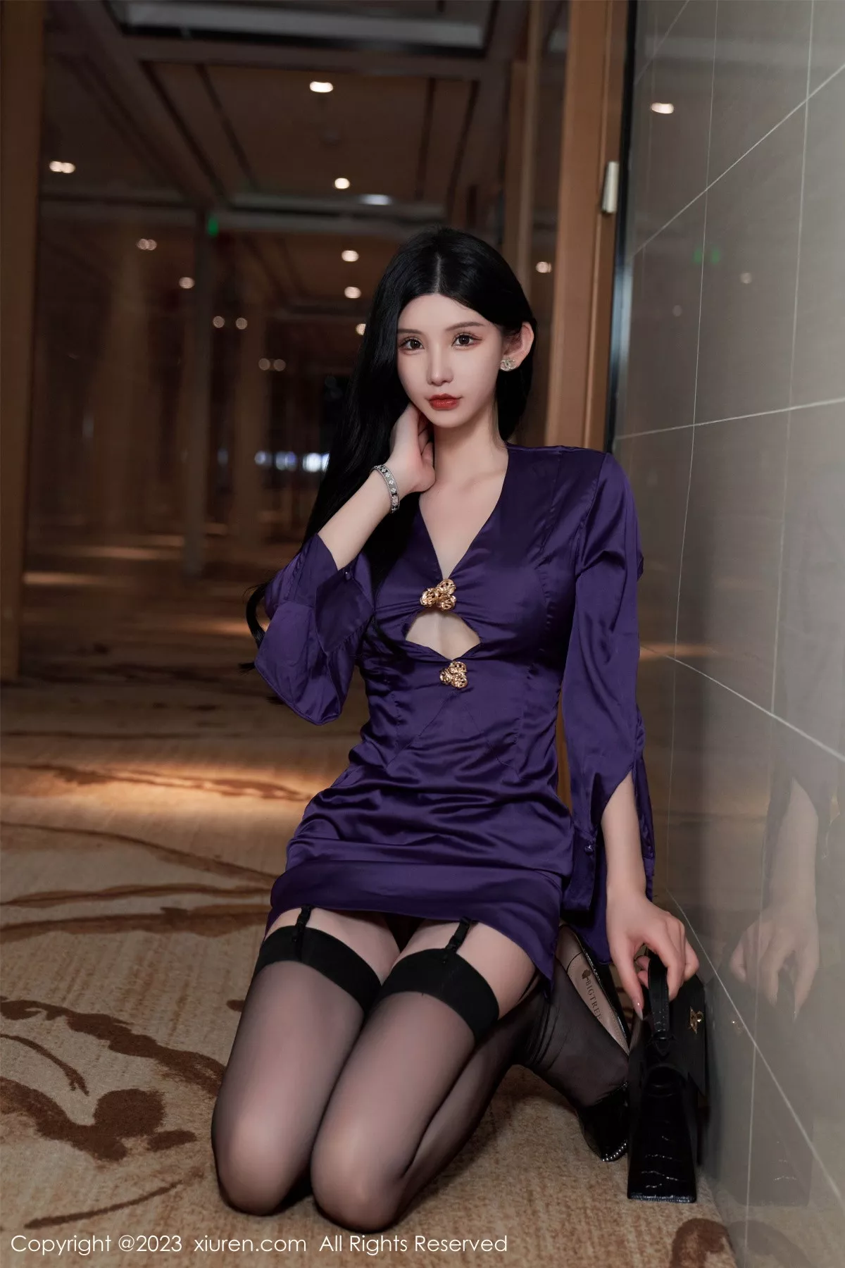 秀人集.com_[XiuRen秀人网]No.7398_女神周于希Sally紫色上衣露性感黑色情趣服秀惹火身材诱惑写真92P