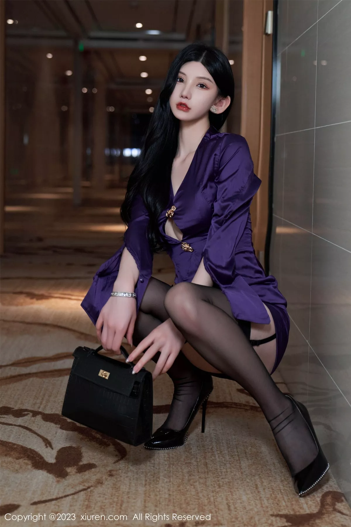 秀人集.com_[XiuRen秀人网]No.7398_女神周于希Sally紫色上衣露性感黑色情趣服秀惹火身材诱惑写真92P