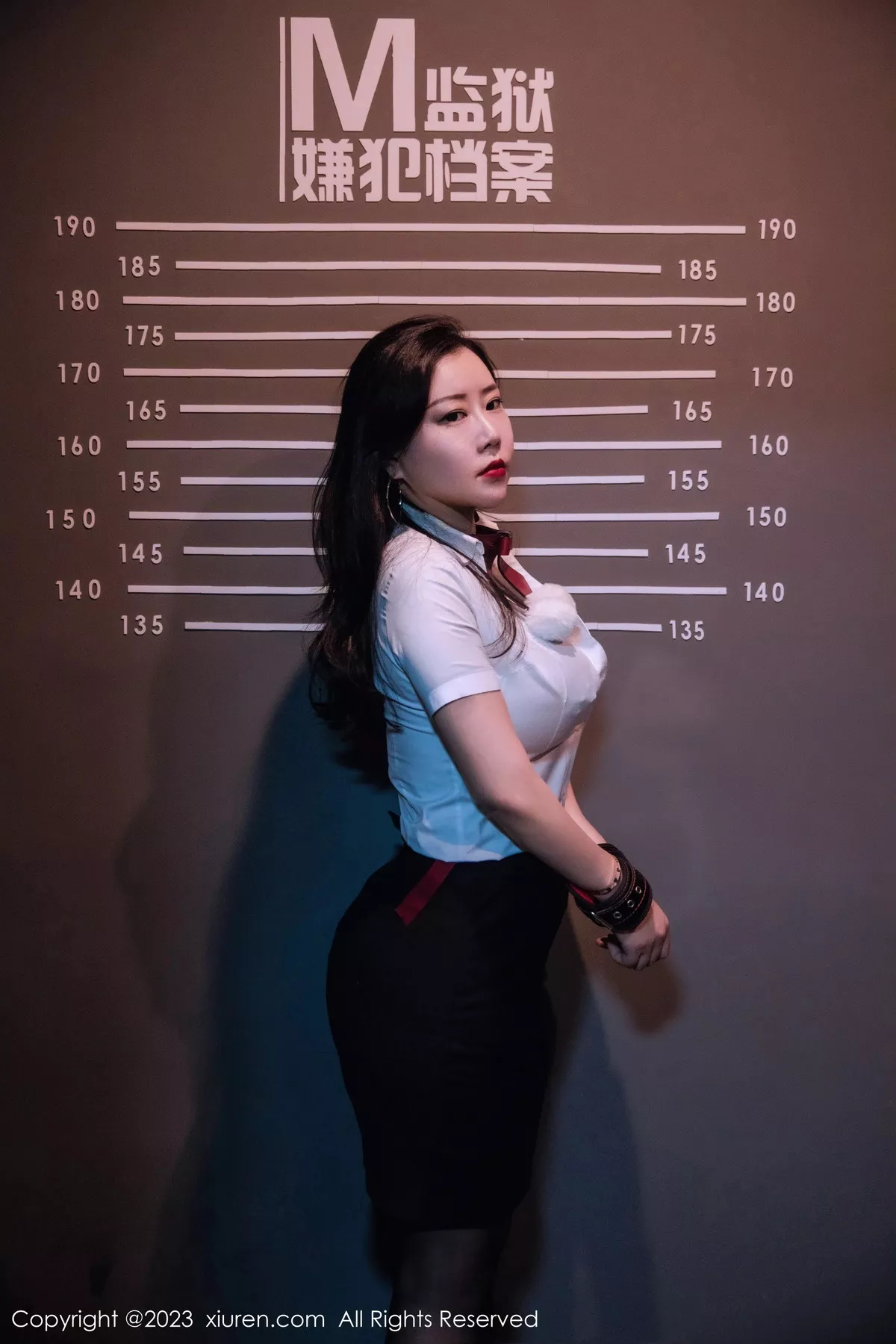 秀人集.com_[XiuRen秀人网]No.7267_模特王婉悠Queen性感白T配黑短裙露红色情趣服饰惹火诱惑写真72P