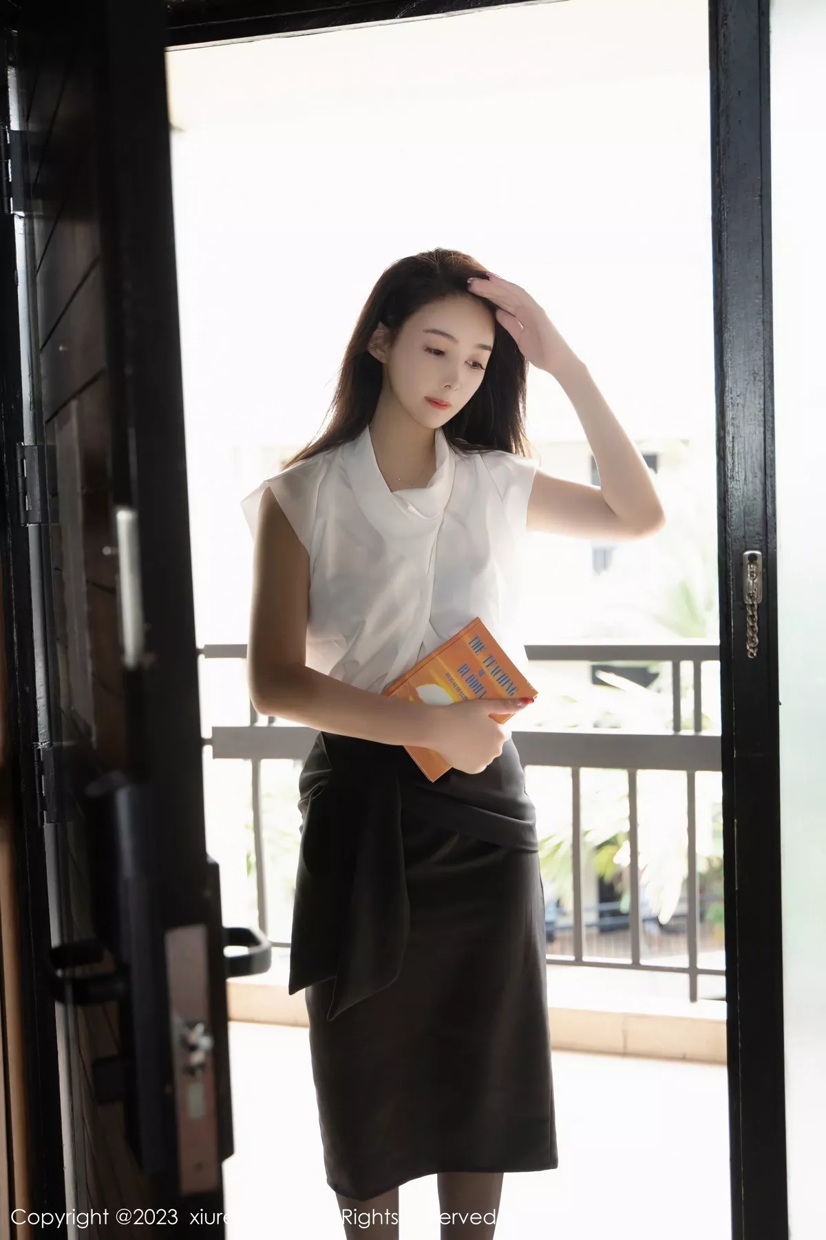 秀人集.com_[XiuRen秀人网]No.7270_模特Summer宝宝性感黑色蕾丝内衣配黑丝袜秀曼妙身姿诱惑写真59P