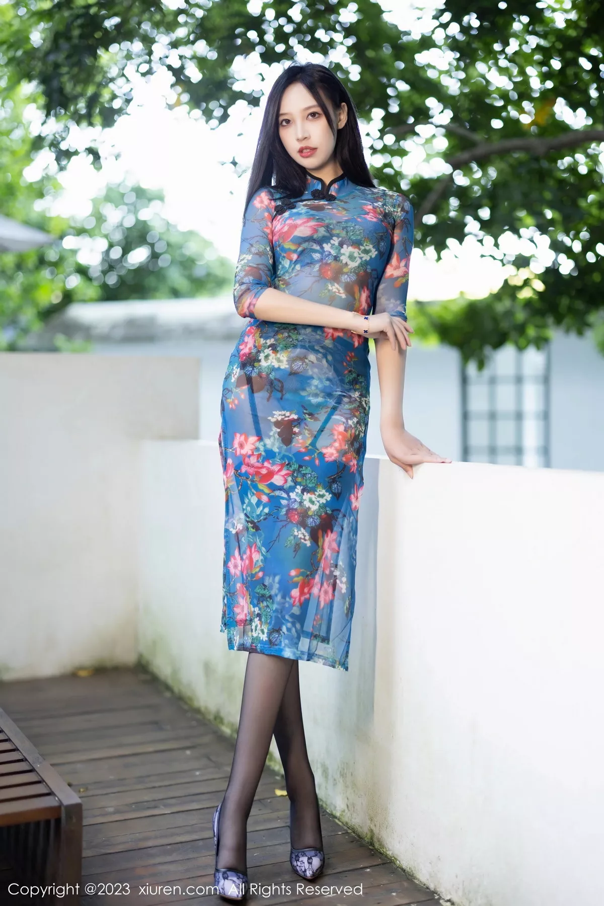 秀人集.com_[XiuRen秀人网]No.7271_模特郑颖姗Bev性感蓝色旗袍露蓝灰蕾丝内衣配黑丝吊袜诱惑写真81P