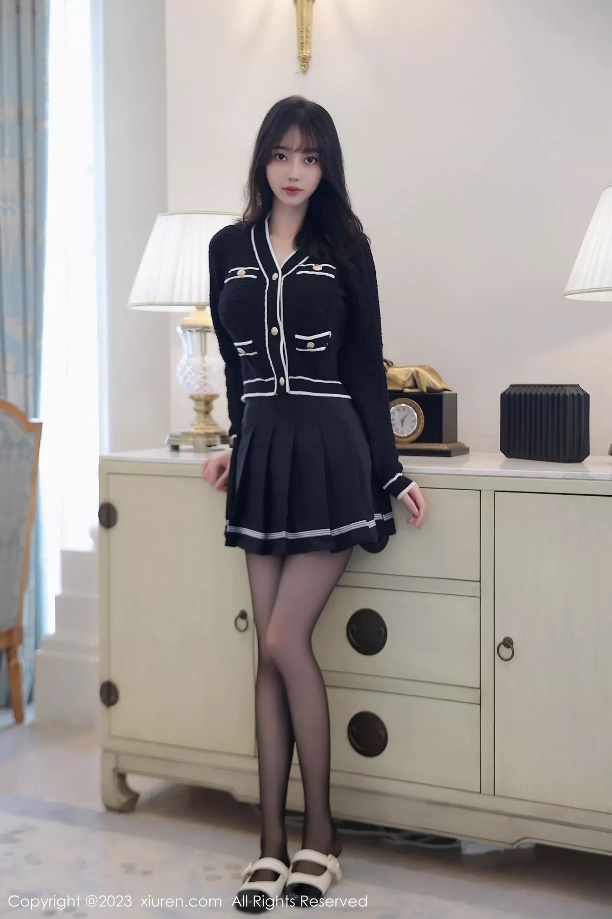 秀人集.com_[XiuRen秀人网]No.7287_模特玥儿玥er半脱露性感黑色薄纱内衣配黑丝吊袜秀美腿诱惑写真82P