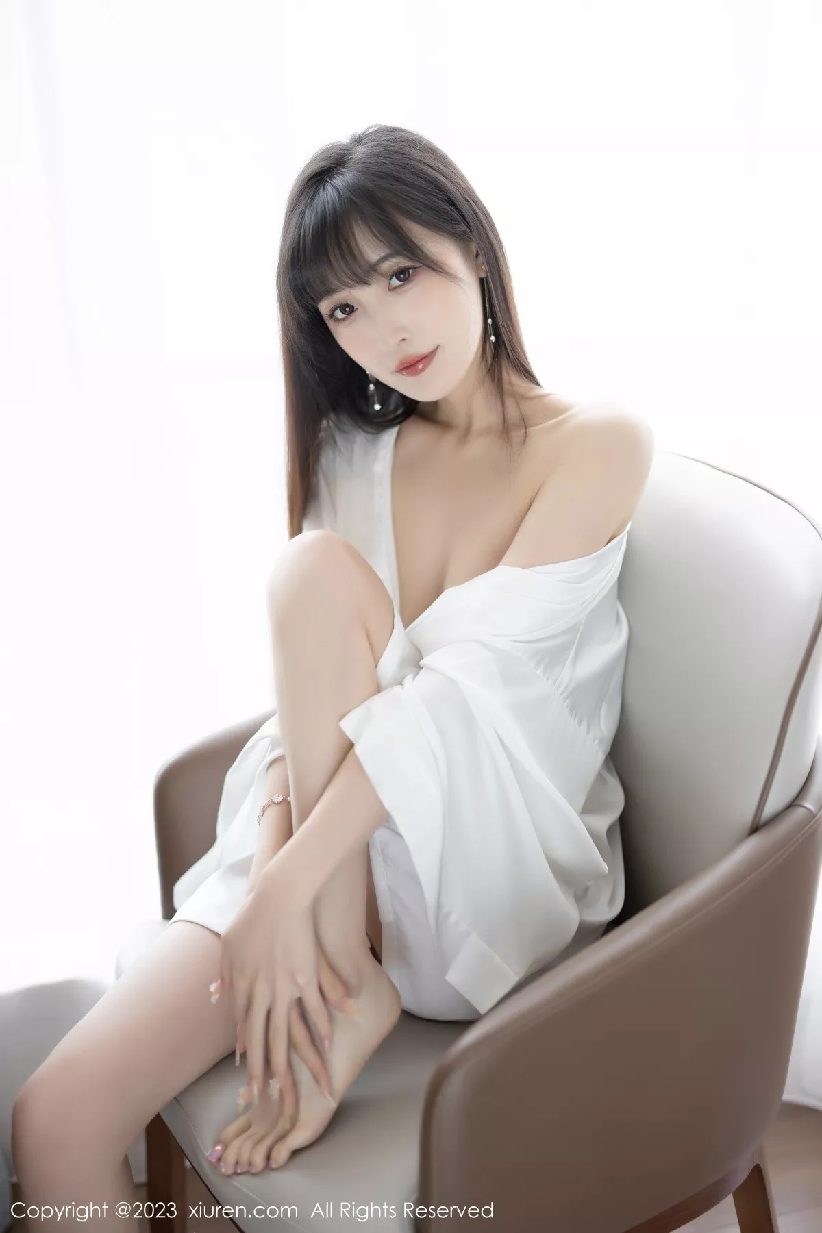 秀人集.com_[XiuRen秀人网]No.7297_模特林星阑性感白色连衣长裙配凉高跟半撩秀翘臀美腿诱惑写真84P