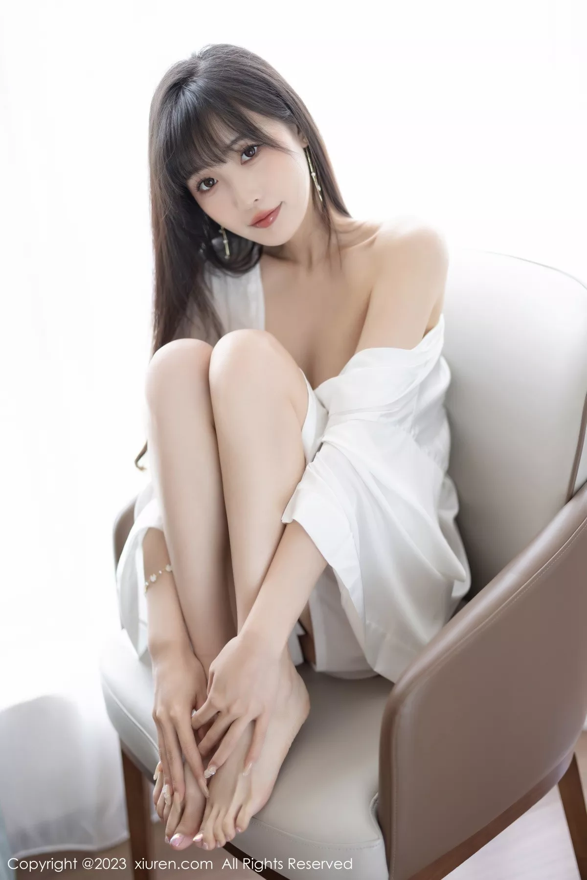 秀人集.com_[XiuRen秀人网]No.7297_模特林星阑性感白色连衣长裙配凉高跟半撩秀翘臀美腿诱惑写真84P