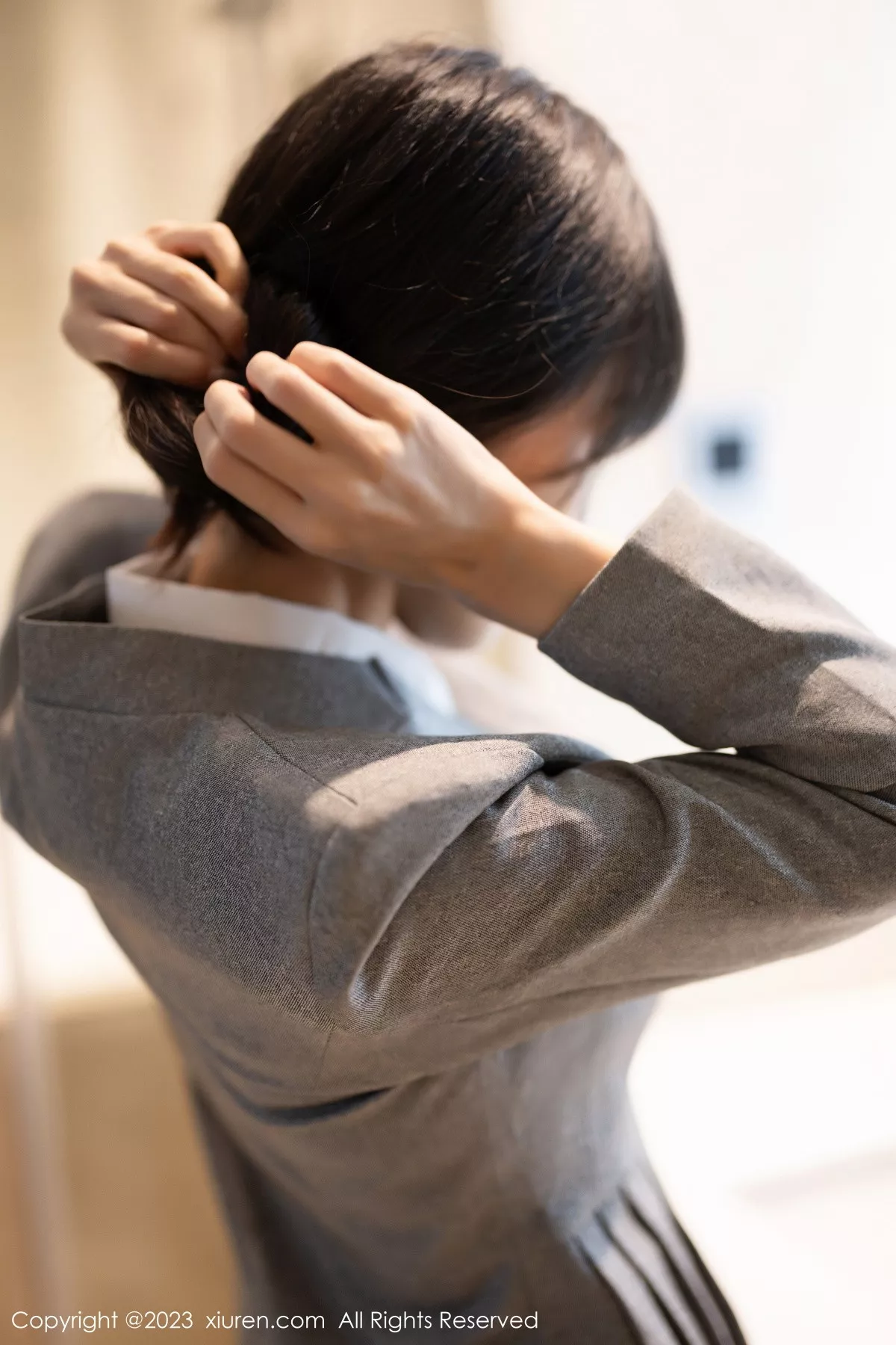 秀人集.com_[XiuRen秀人网]No.7422_模特林星阑性感灰色OL服饰+淡蓝连衣短裙秀曼妙身姿诱惑写真85P