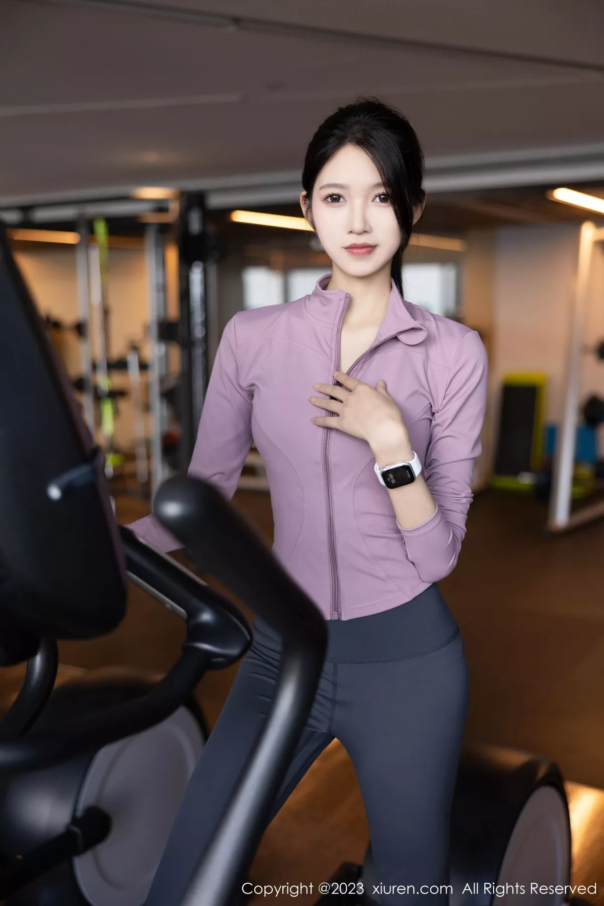 秀人集.com_[XiuRen秀人网]No.7438_模特程程程健身房紫灰色上衣配灰色运动裤秀曼妙身姿诱惑写真84P