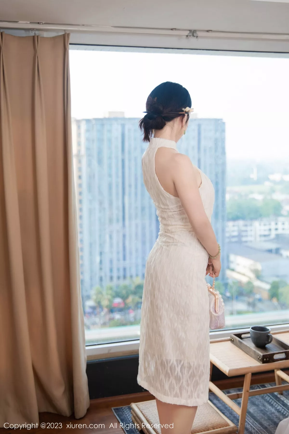 秀人集.com_[XiuRen秀人网]No.7435_模特严利娅Yuliya性感白色旗袍服饰秀婀娜身姿完美诱惑写真71P