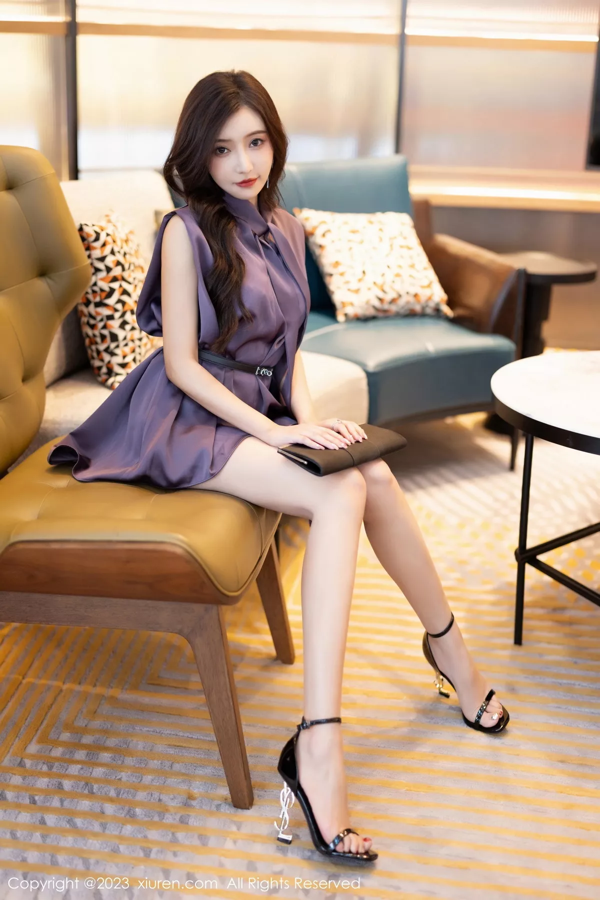 秀人集.com_[XiuRen秀人网]No.7462_女神王馨瑶yanni脱紫色上衣露性感白色蕾丝内衣完美诱惑写真80P