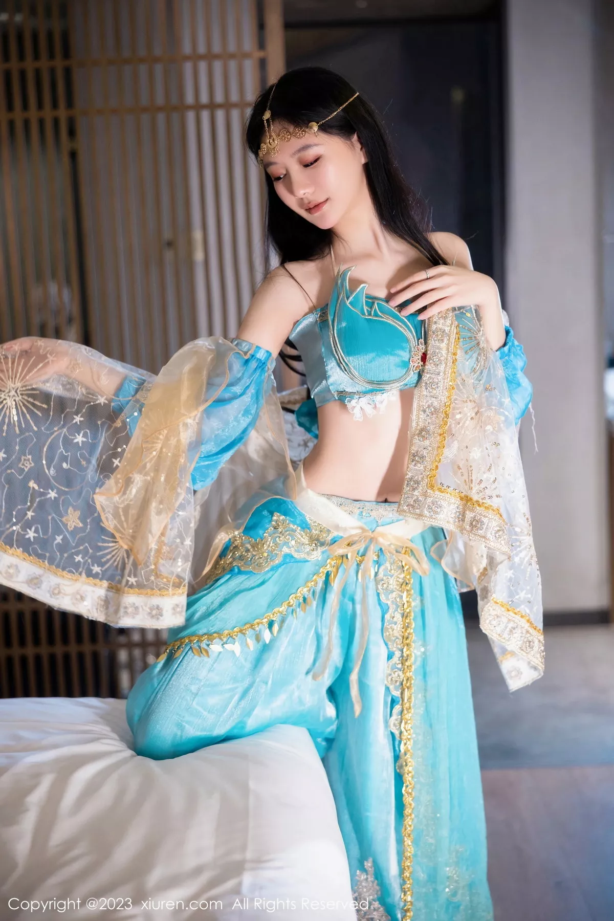 秀人集.com_[XiuRen秀人网]No.7469_模特幼幼性感蓝色西域舞娘短裙露黑色内裤秀白嫩美腿诱惑写真82P